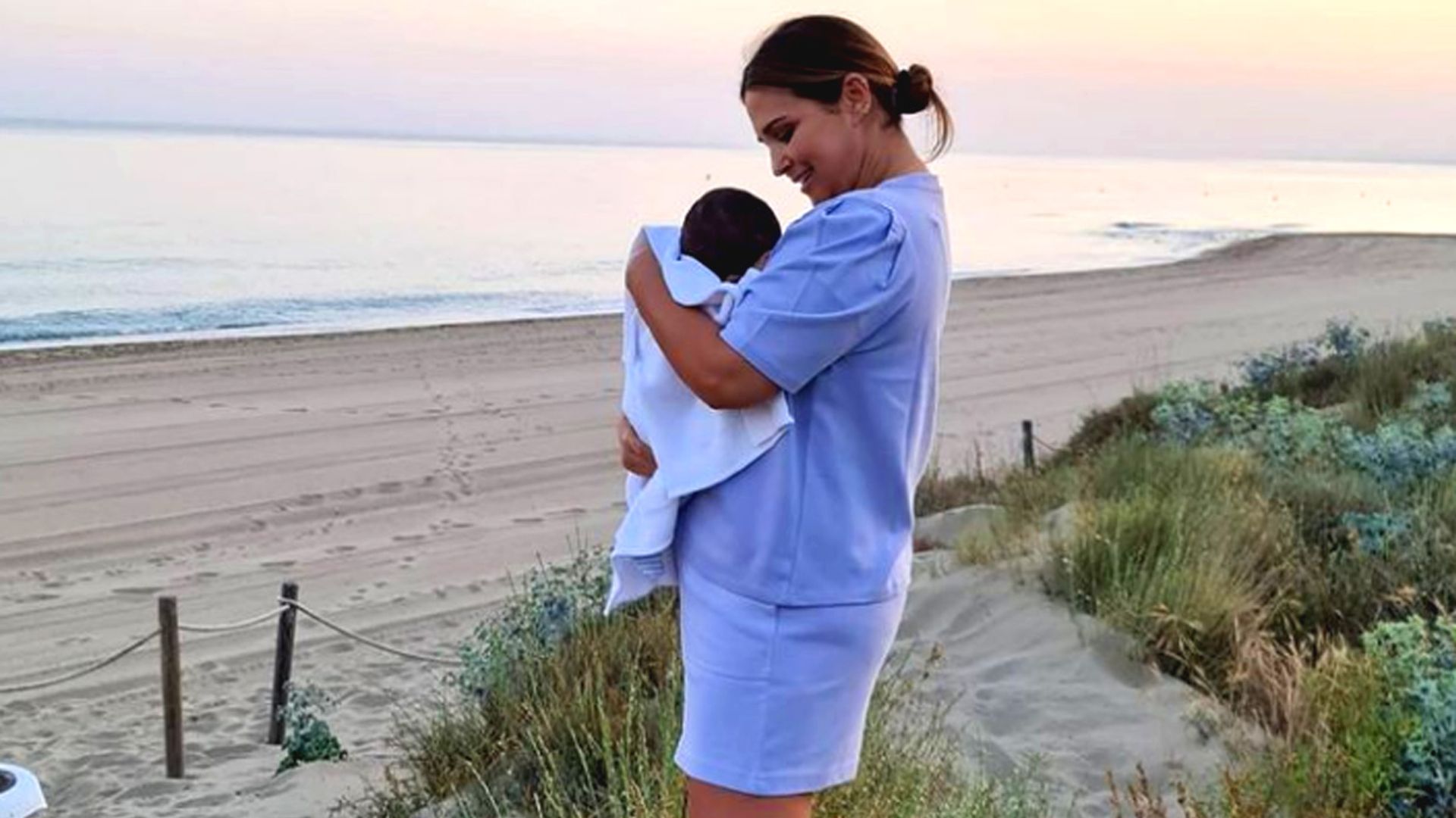 La primera vez de Miguel Jr. frente al mar, en un lugar lleno de significado para su mamá Paula Echevarría