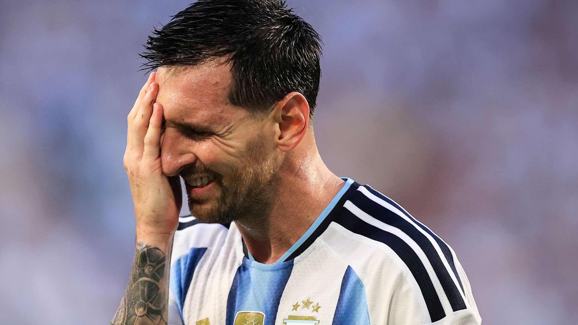 La emotiva carta de Messi a los argentinos (y la reacción de su esposa) antes de la final: "Pase lo que pase, ya hemos hecho historia"