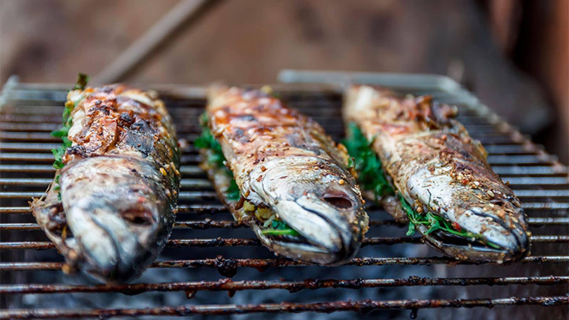 Caballas asadas con hierbas aromáticas