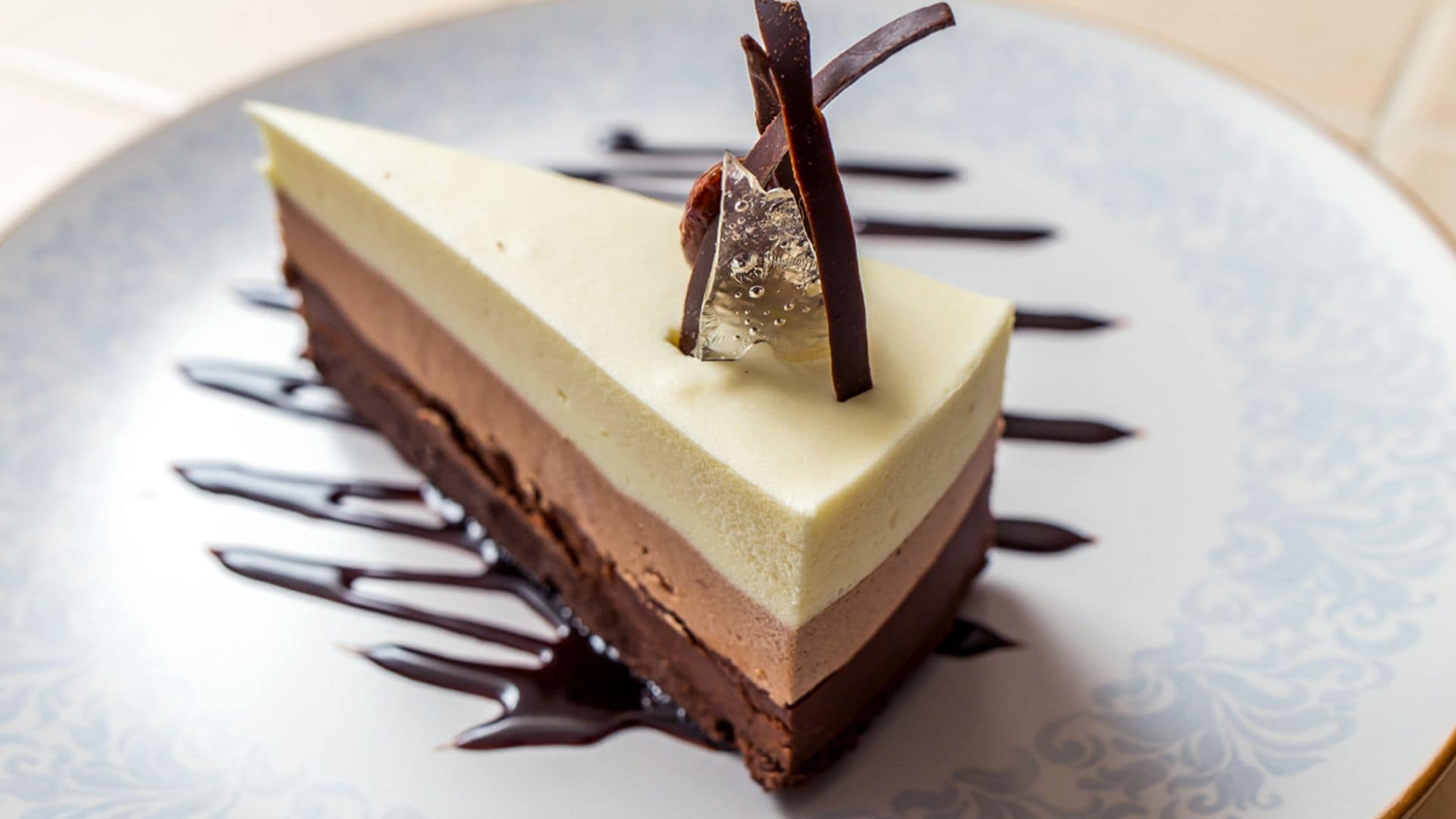 Tarta a los tres chocolates