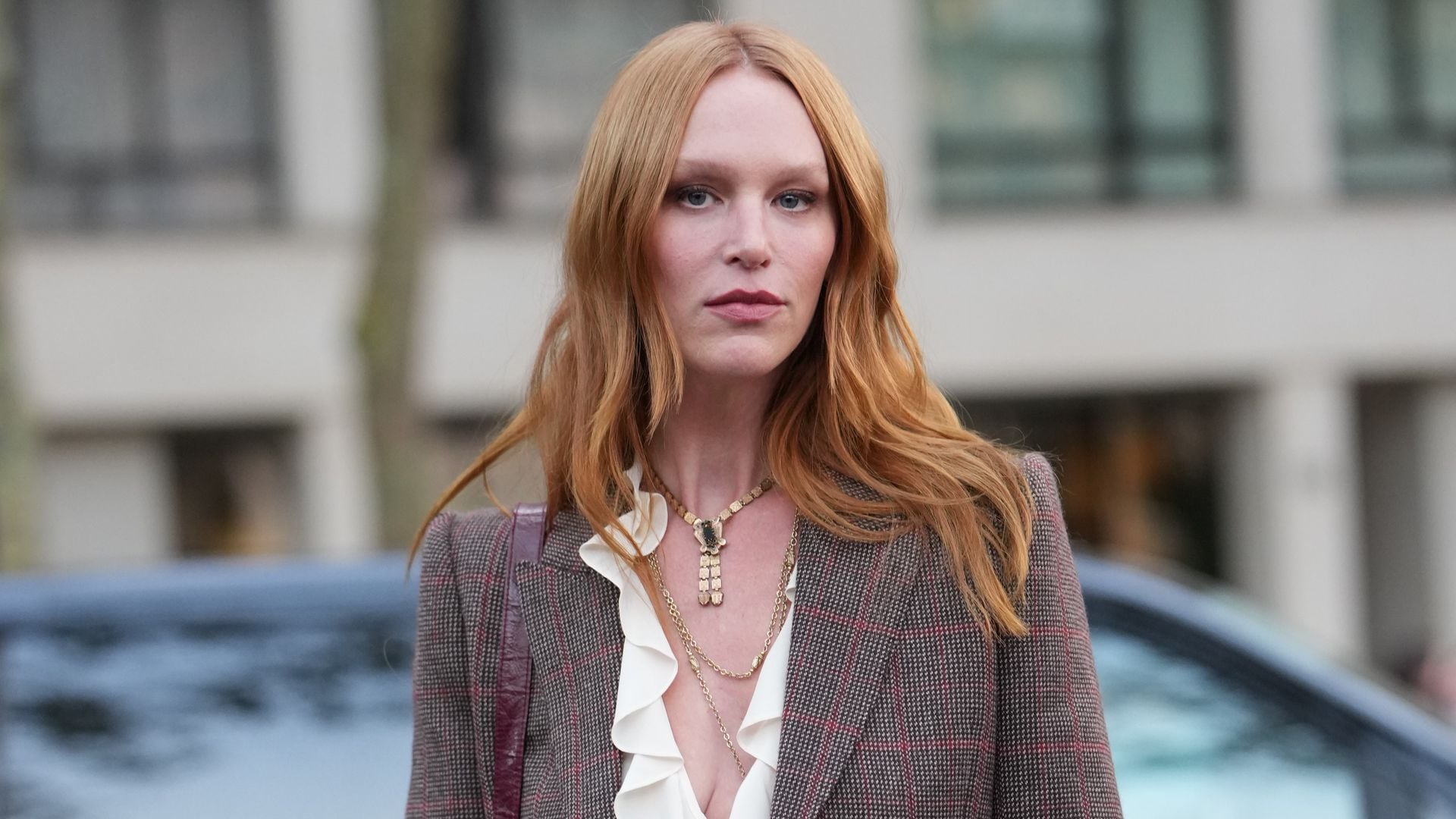 8 colores de pelo cálidos para los meses de frío que dulcifican la cara