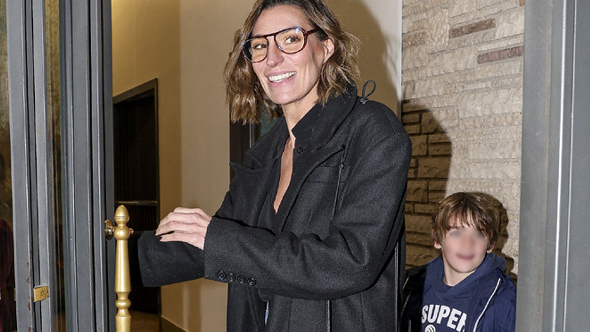 Bertín Osborne, sus hijas Alejandra y Eugenia y algunos de sus nietos asisten al cumpleaños de Kike en casa de Fabiola