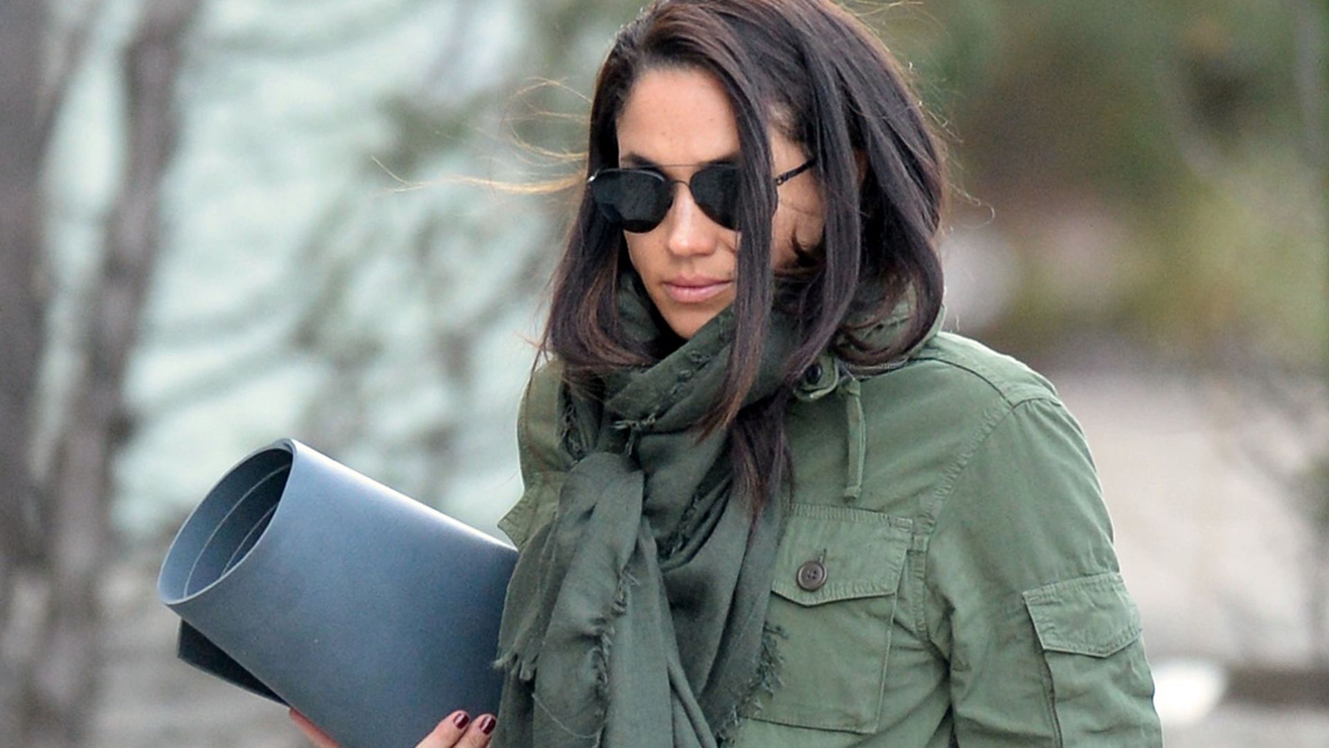 Meghan Markle enamora a Chrissy Teigen con su look de leggins y zapatillas