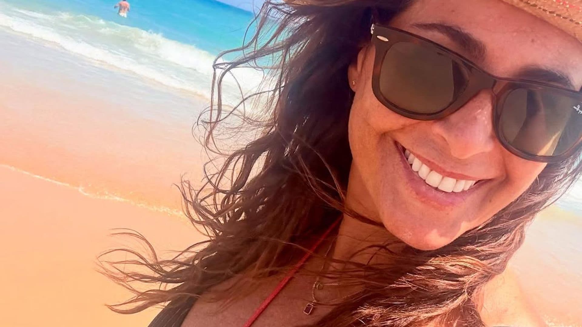 Nuria Roca en las playas de Cádiz