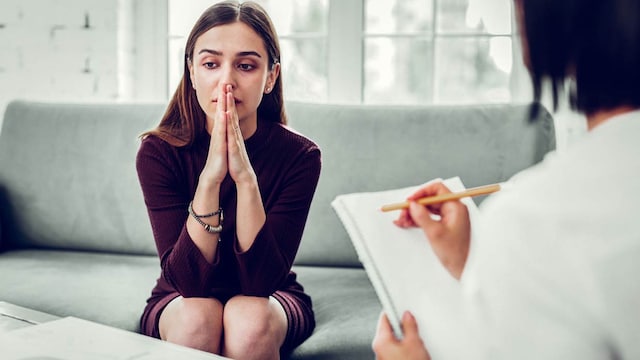 mujer con psicologa