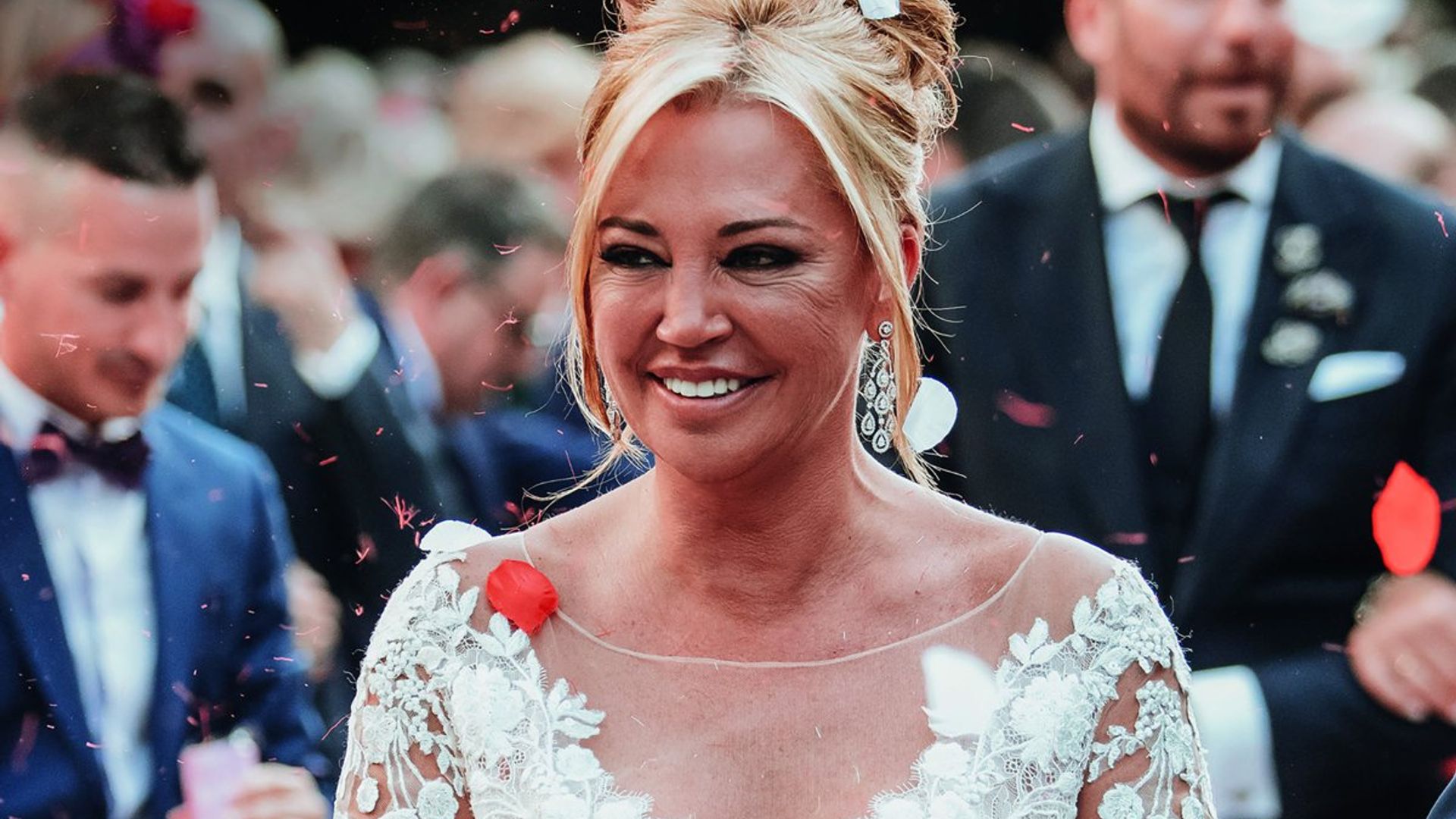 La gran exclusiva de la boda de Belén Esteban en su aniversario