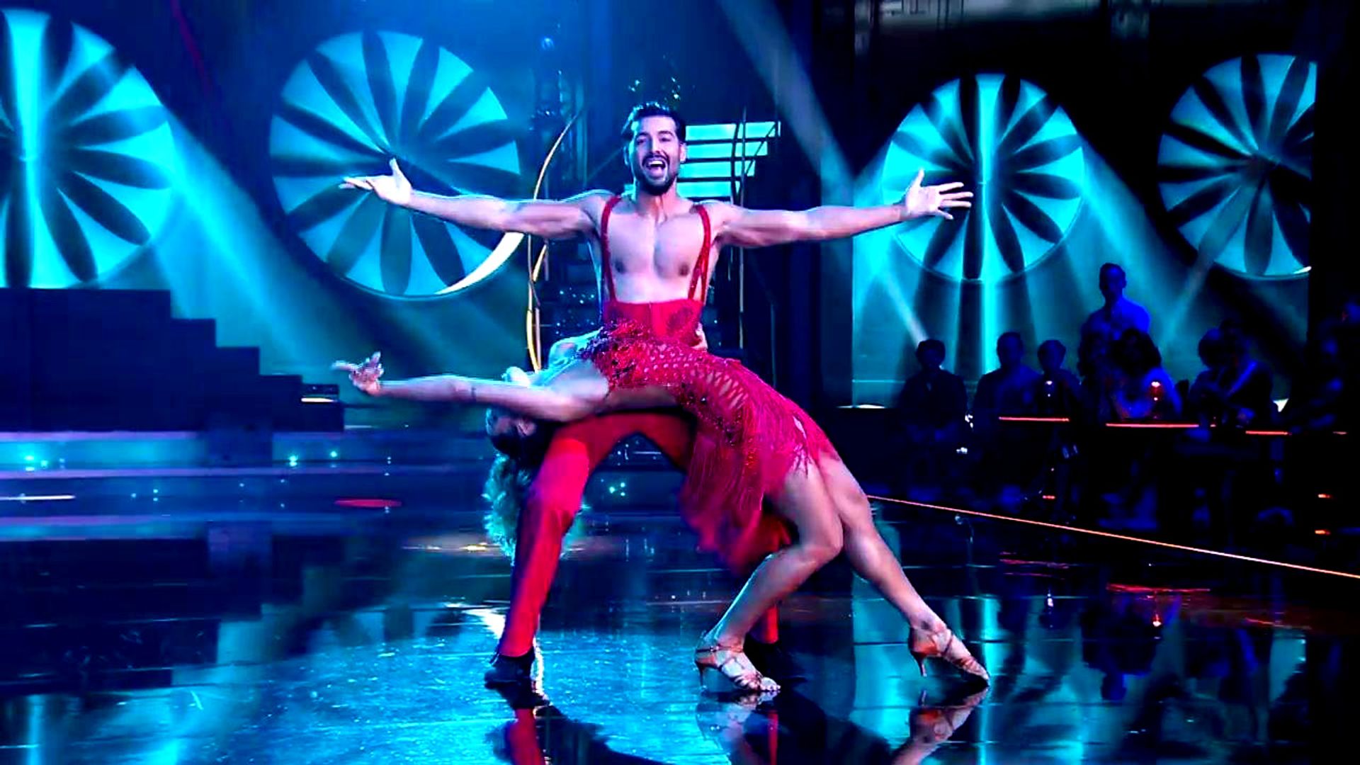 Jorge González, flamante campeón de 'Bailando con las Estrellas' en una tensa final con Anabel Pantoja encerrada en su camerino