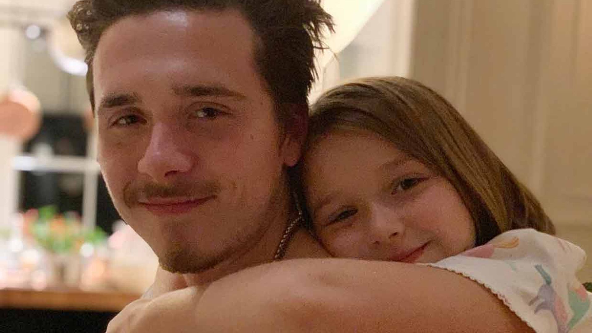 Brooklyn Beckham echa de menos a su hermana Harper y esta foto es la prueba