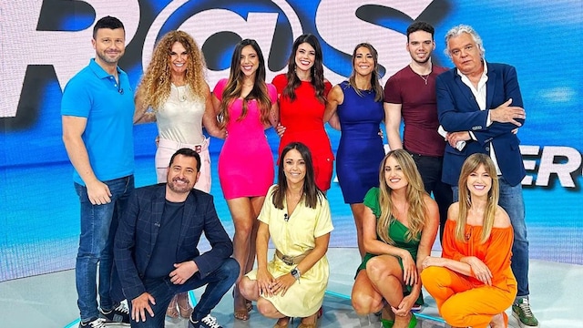 Plano entero del equipo de Aruser@s de LaSexta