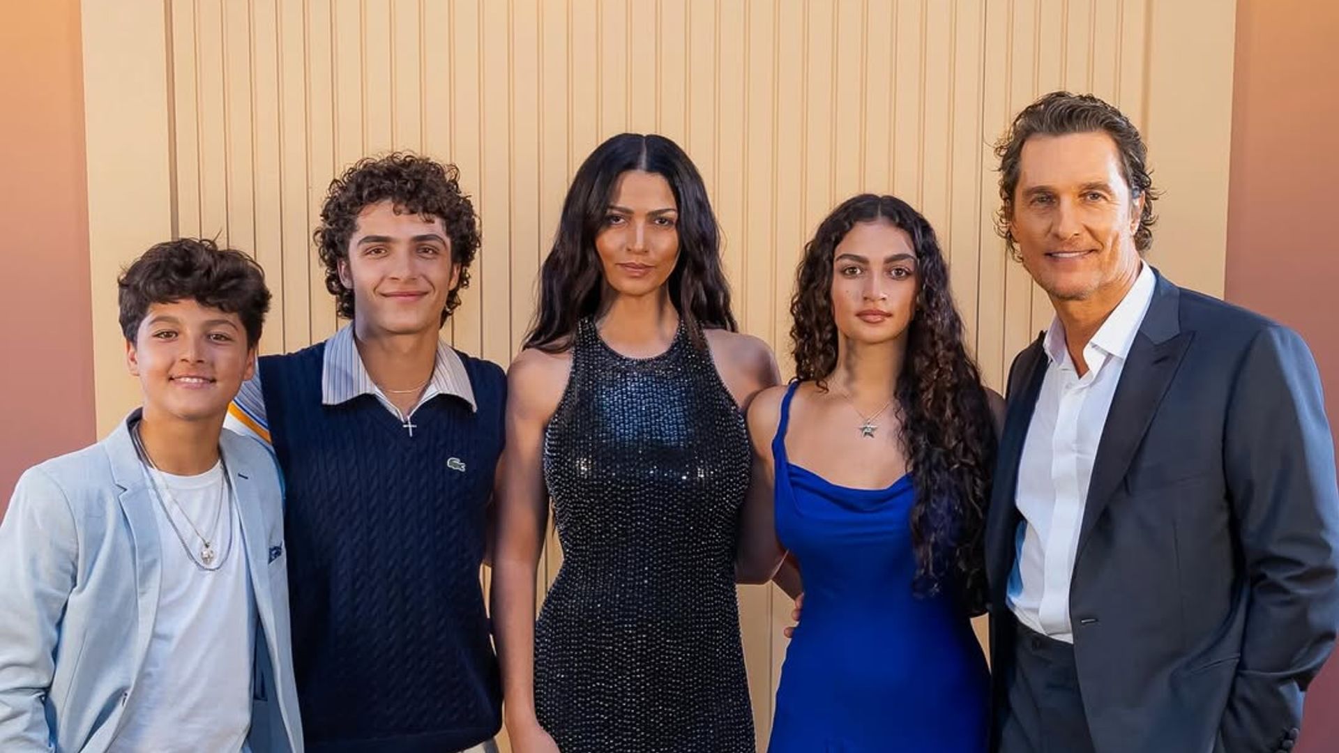 La familia "modelo" de Matthew McConaughey tiene un protagonista: Livingston, su hijo pequeño y el que más ha cambiado