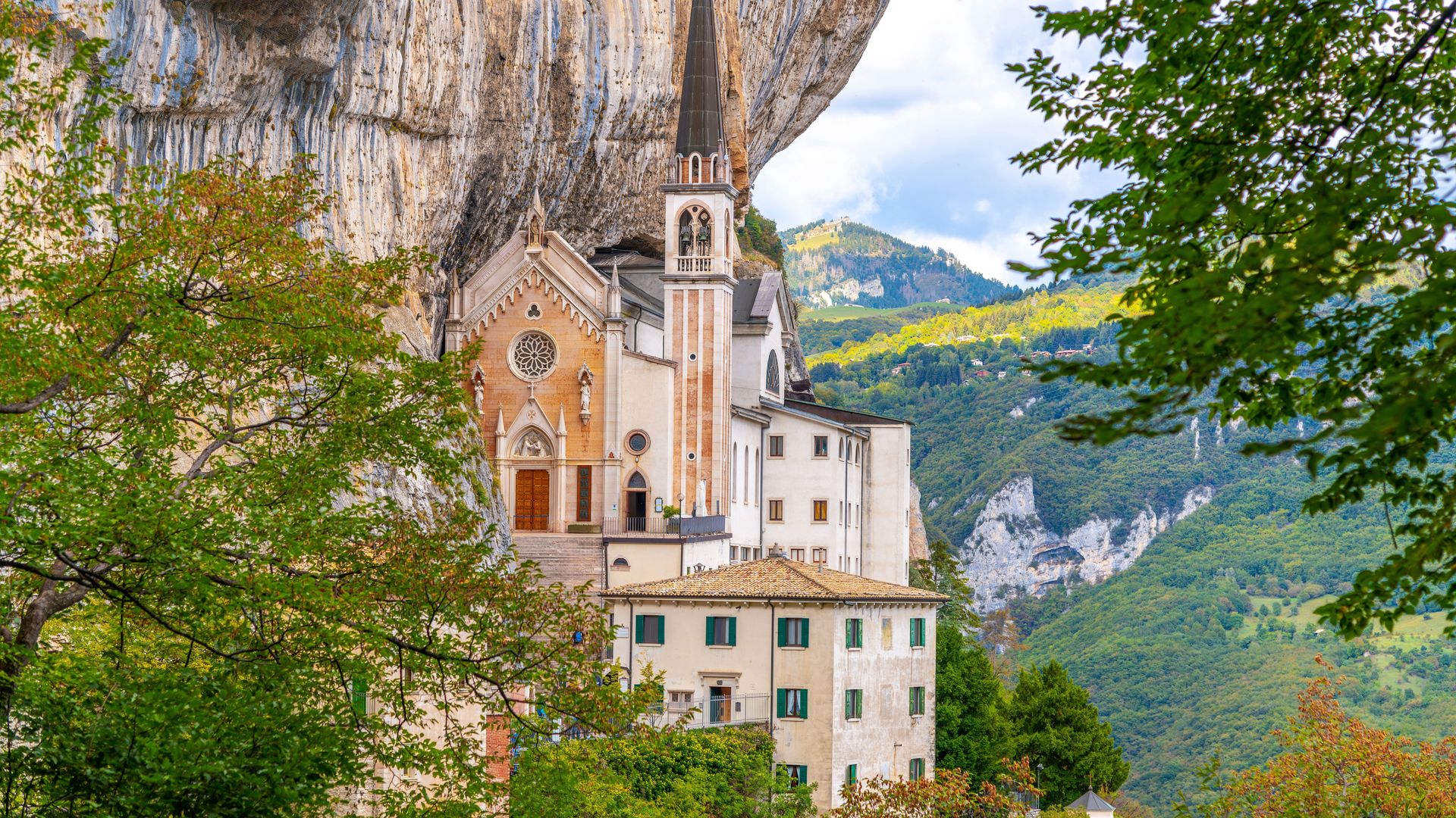 Santuario de la Madonna della Corona, Verona, Italia
