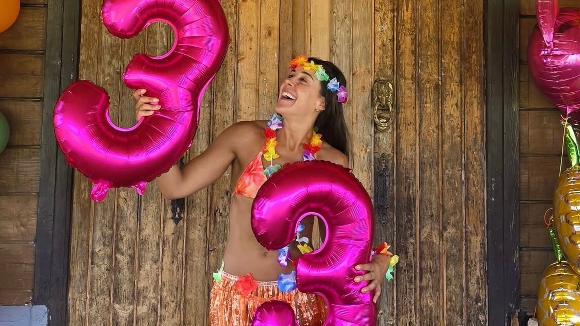 Carolina Marín celebrando su 33 cumpleaños