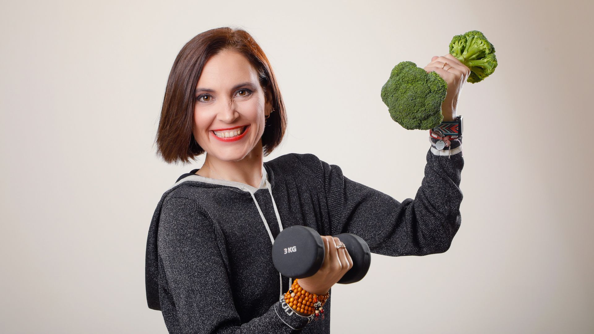 Boticaria García, farmacéutica y nutricionista: 'Esta es la 'píldora antiinflamatoria' más efectiva en la menopausia, y ayuda a adelgazar'