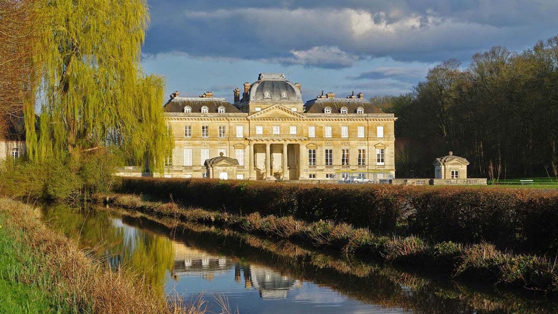 Entramos en el Château du Marais, un castillo histórico al oeste de París