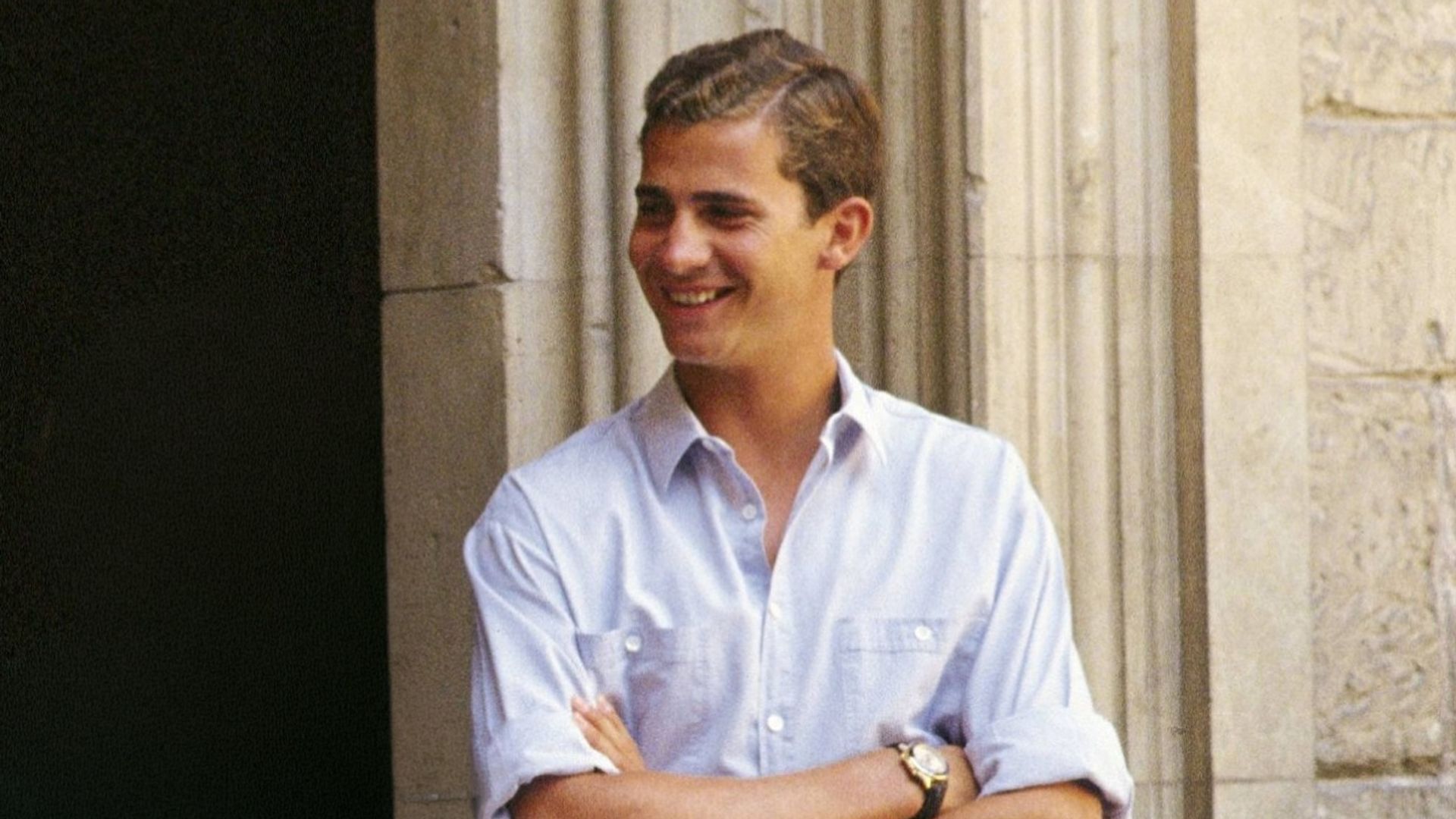 Un joven Felipe de Borbón en el palacio de Marivent