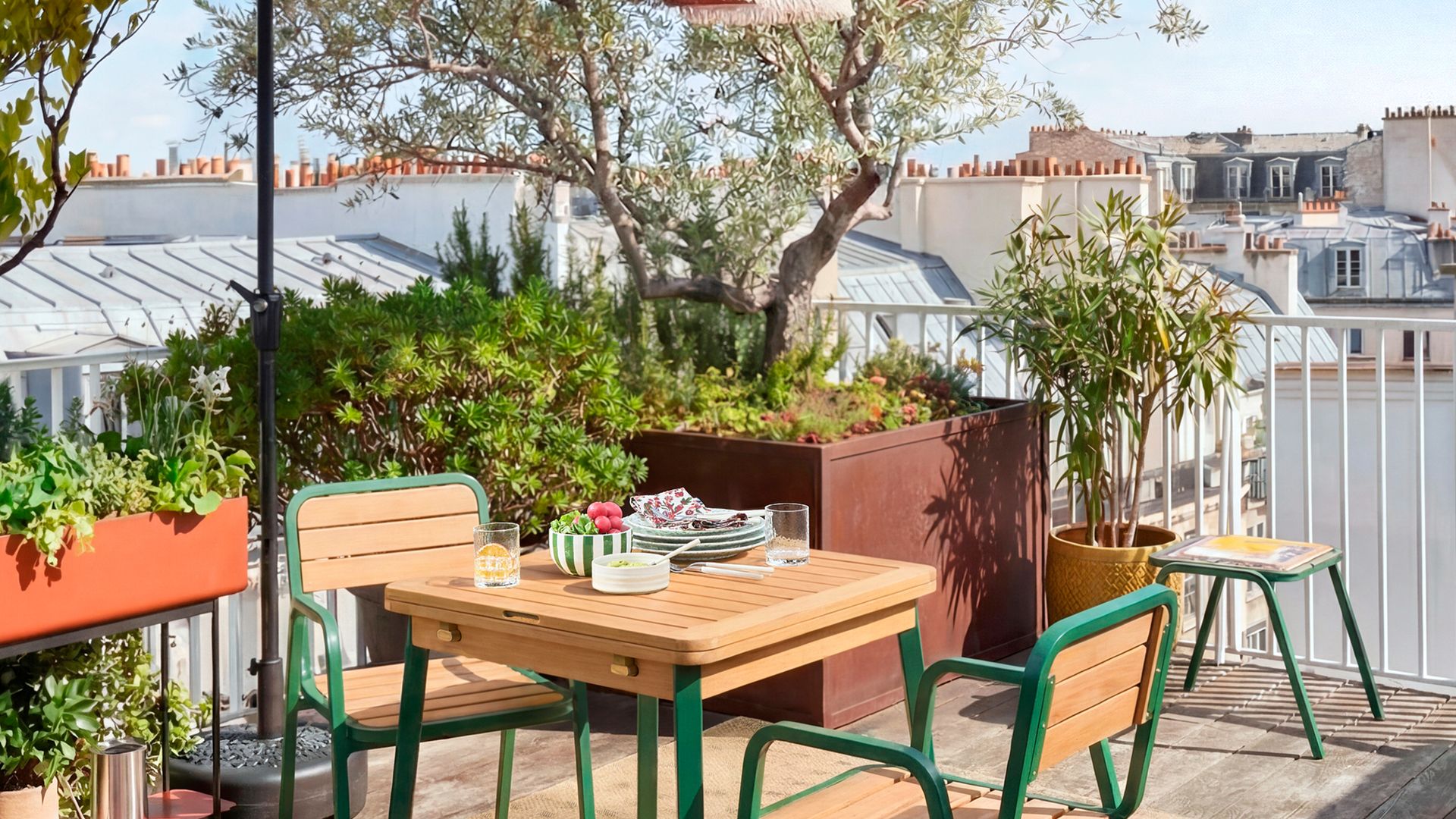 Los 10 errores que están arruinando tu terraza pequeña y que puedes evitar siguiendo estos consejos
