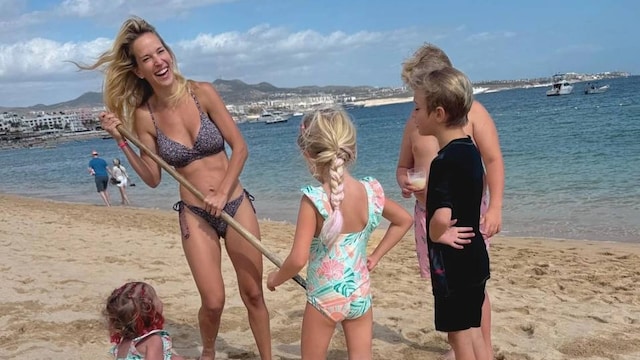 Luisana Lopilato con sus hijos