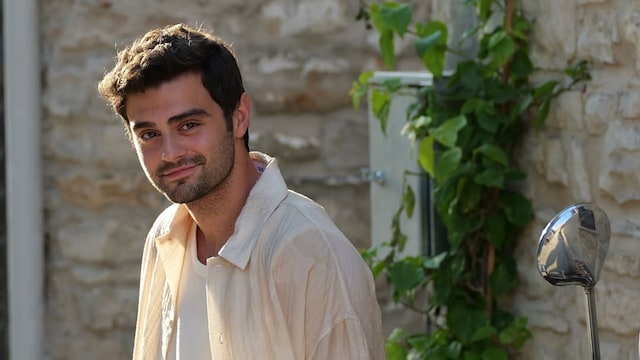 Yiğit Koçak habla sobre su visión de la fama, el amor y de cómo comenzó su relación con Lizge Cömert, su compañera de 'Hermanos'