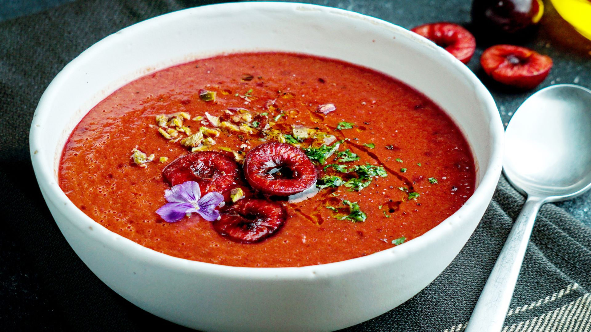 Martín Berasategui, chef MichelIn, sobre el gazpacho: "Es importante dejar macerar los ingredientes 8 horas en nevera"