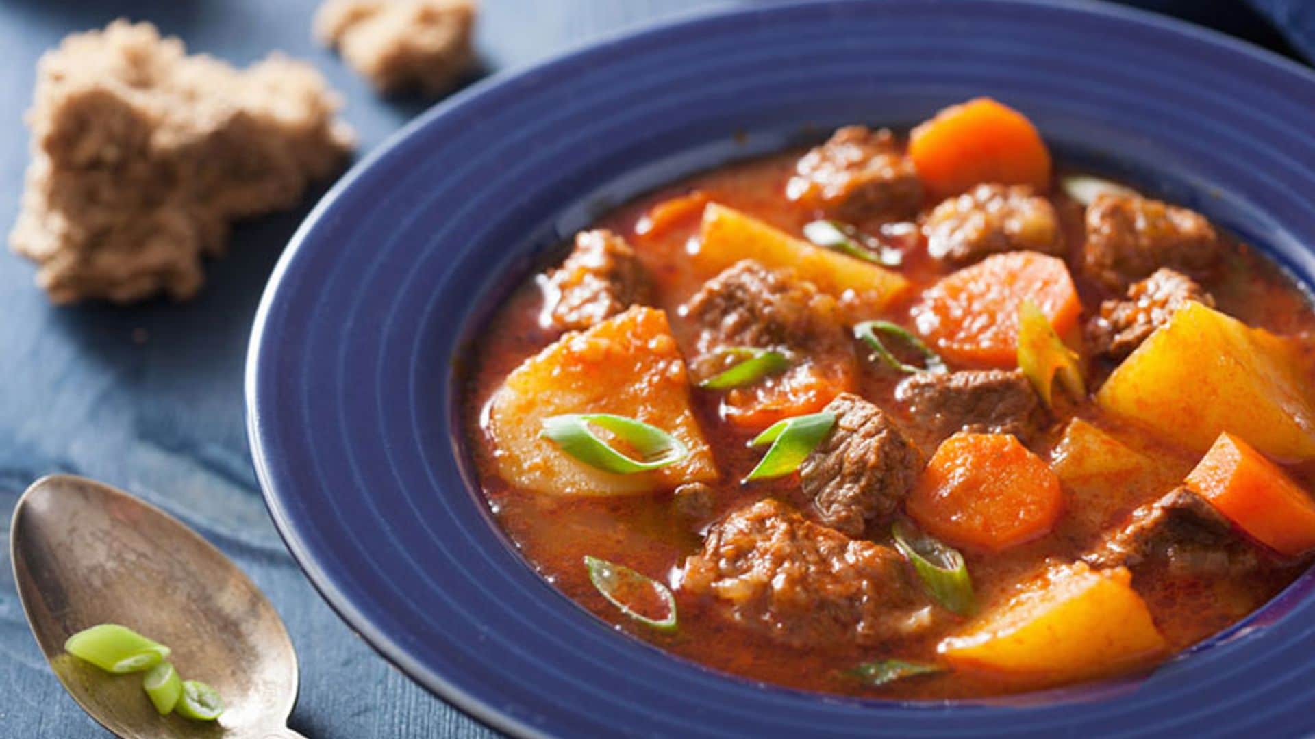 Guiso de carne con patatas fácil y reconfortante