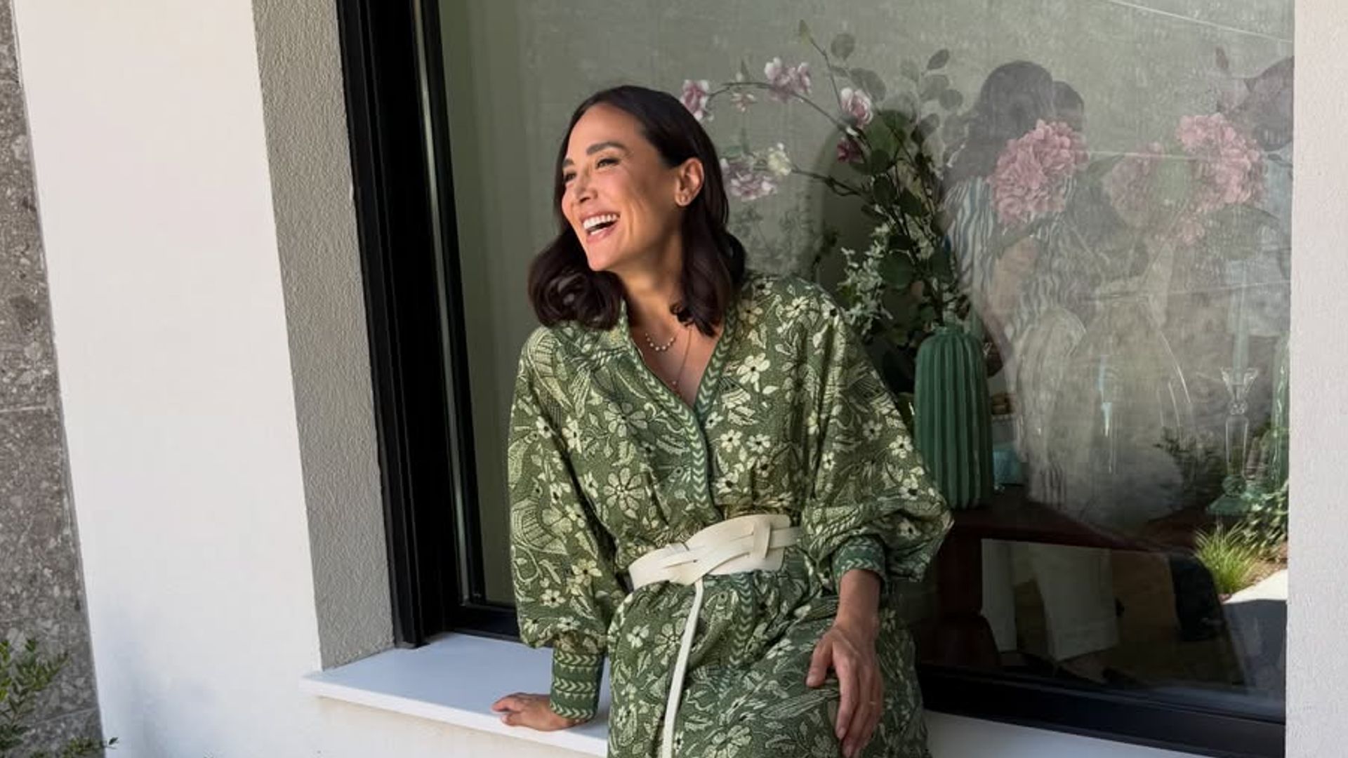 Tamara Falcó nos sorprende con un look veraniego de su colección con Pedro del Hierro.