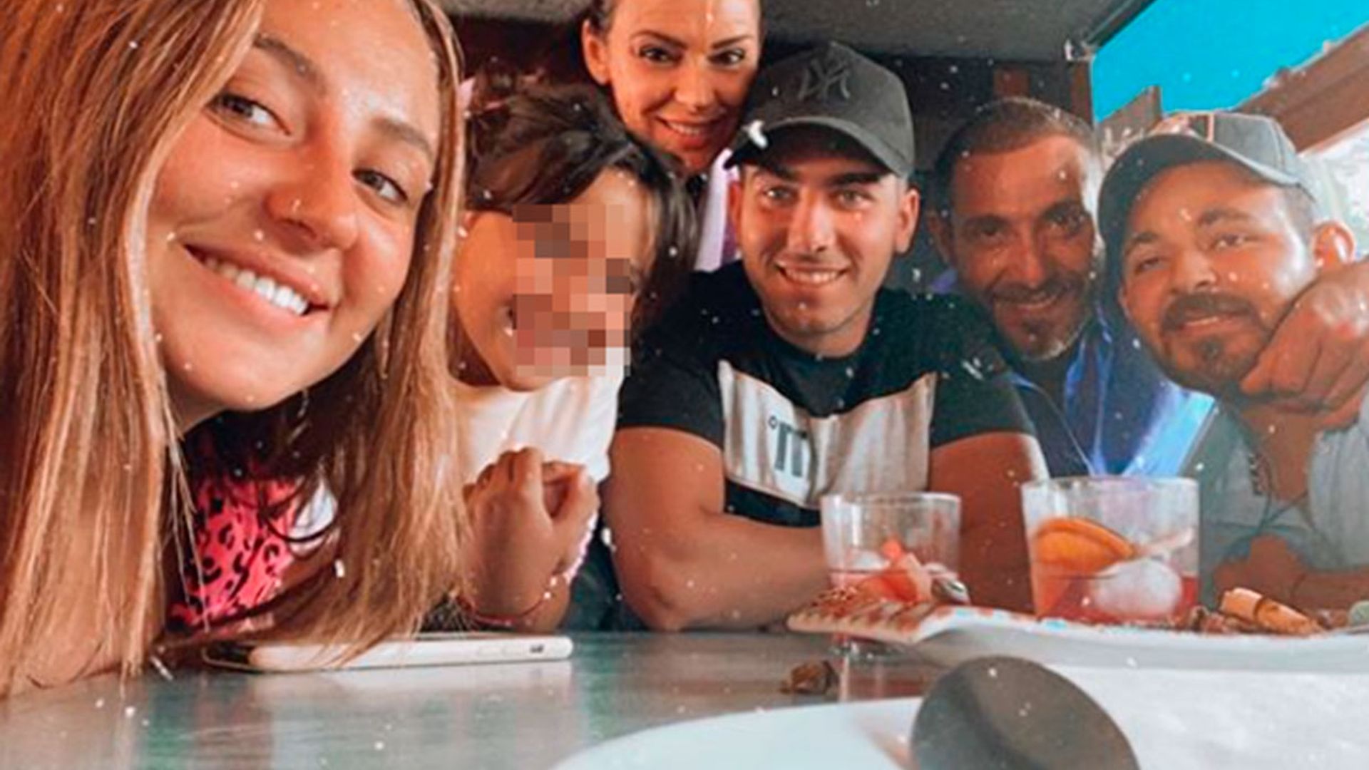 Reunión familiar, compras con su chico... Rocío Flores recupera el tiempo perdido tras 'Supervivientes'