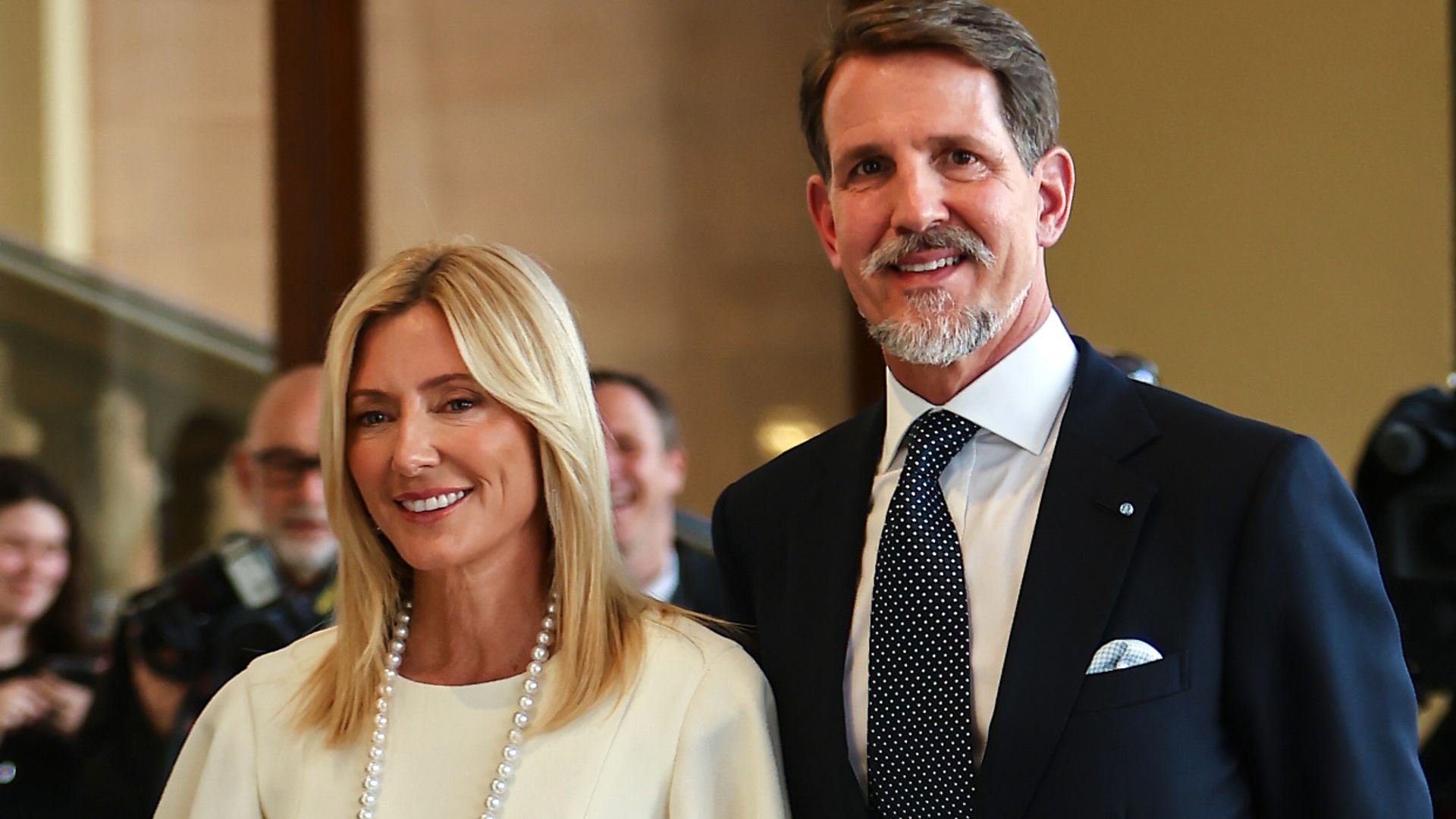 Pablo de Grecia, feliz tras el hallazgo de las joyas de la corona: estos son los tesoros recuperados de la dinastía helena