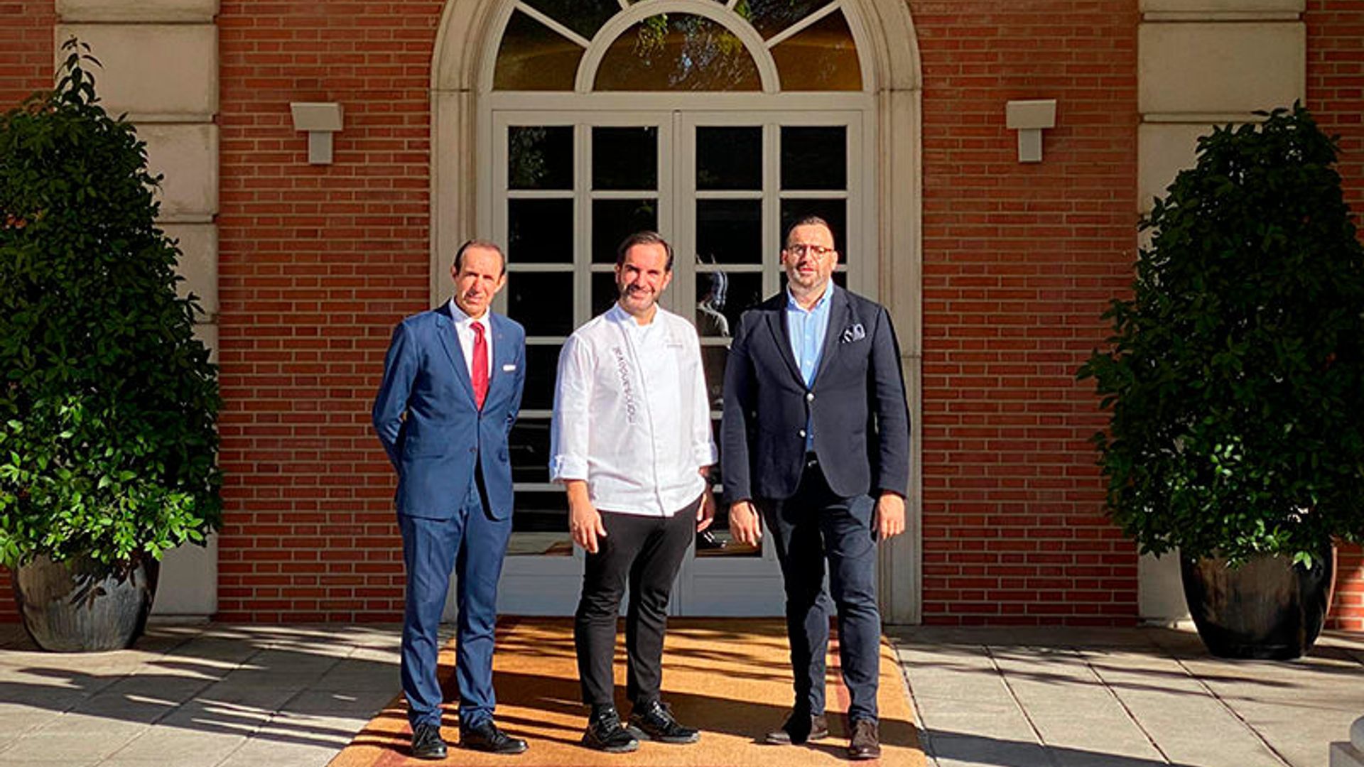 Mario Sandoval prepara la cena anterior al homenaje por las víctimas del Covid-19