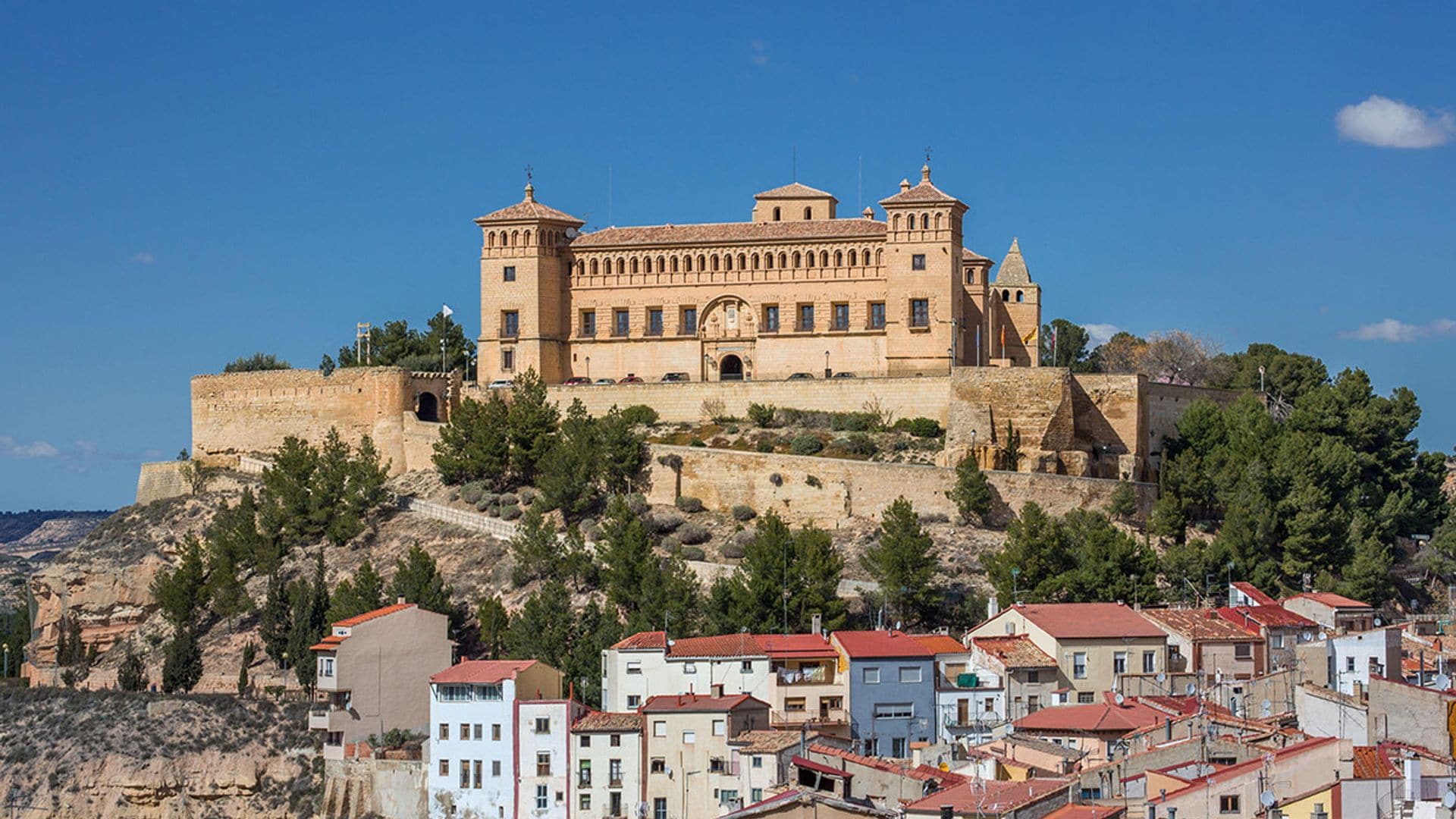 Alcañiz, un pueblo monumental a la vista y sorprendente bajo tierra