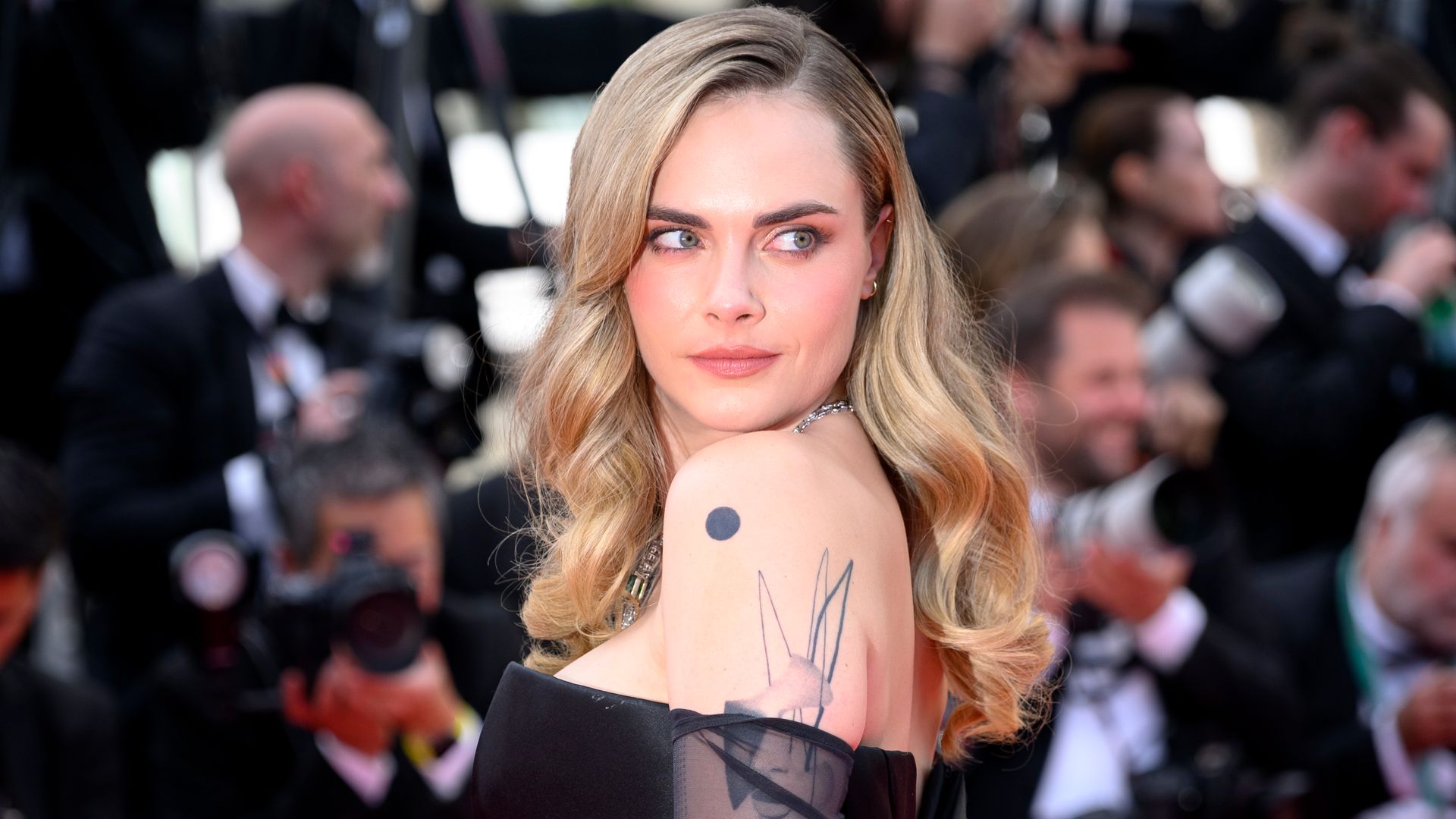 33 años de Cara Delevingne: un recorrido por su carrera y sus 'looks' más memorables