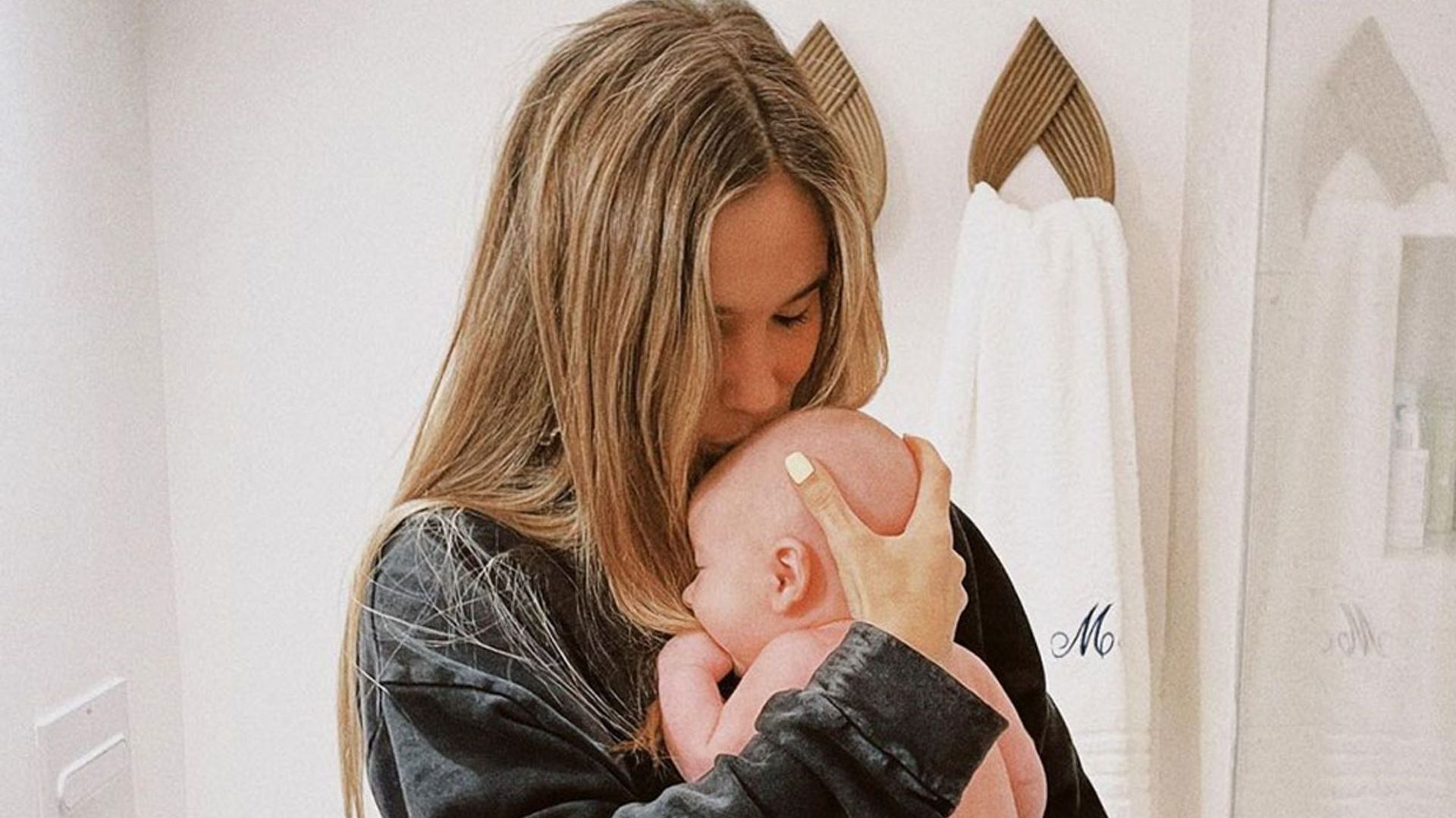 Imitando sus gestos y riendo entre abrazos: el momento más tierno de María Pombo con su hijo Martín