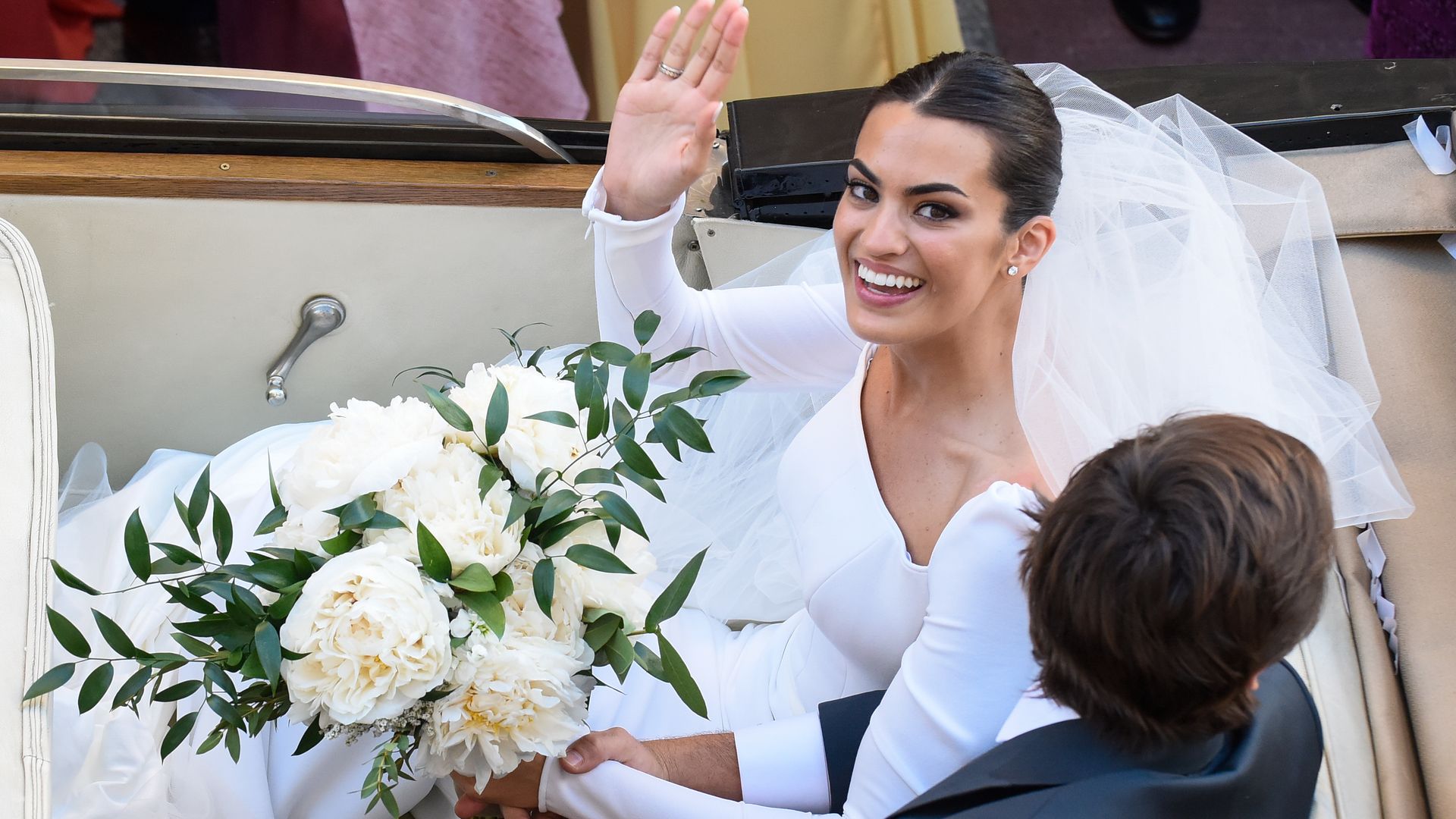 Ramos de peonías, la flor de finales de primavera y principios de verano que más gusta a las novias españolas