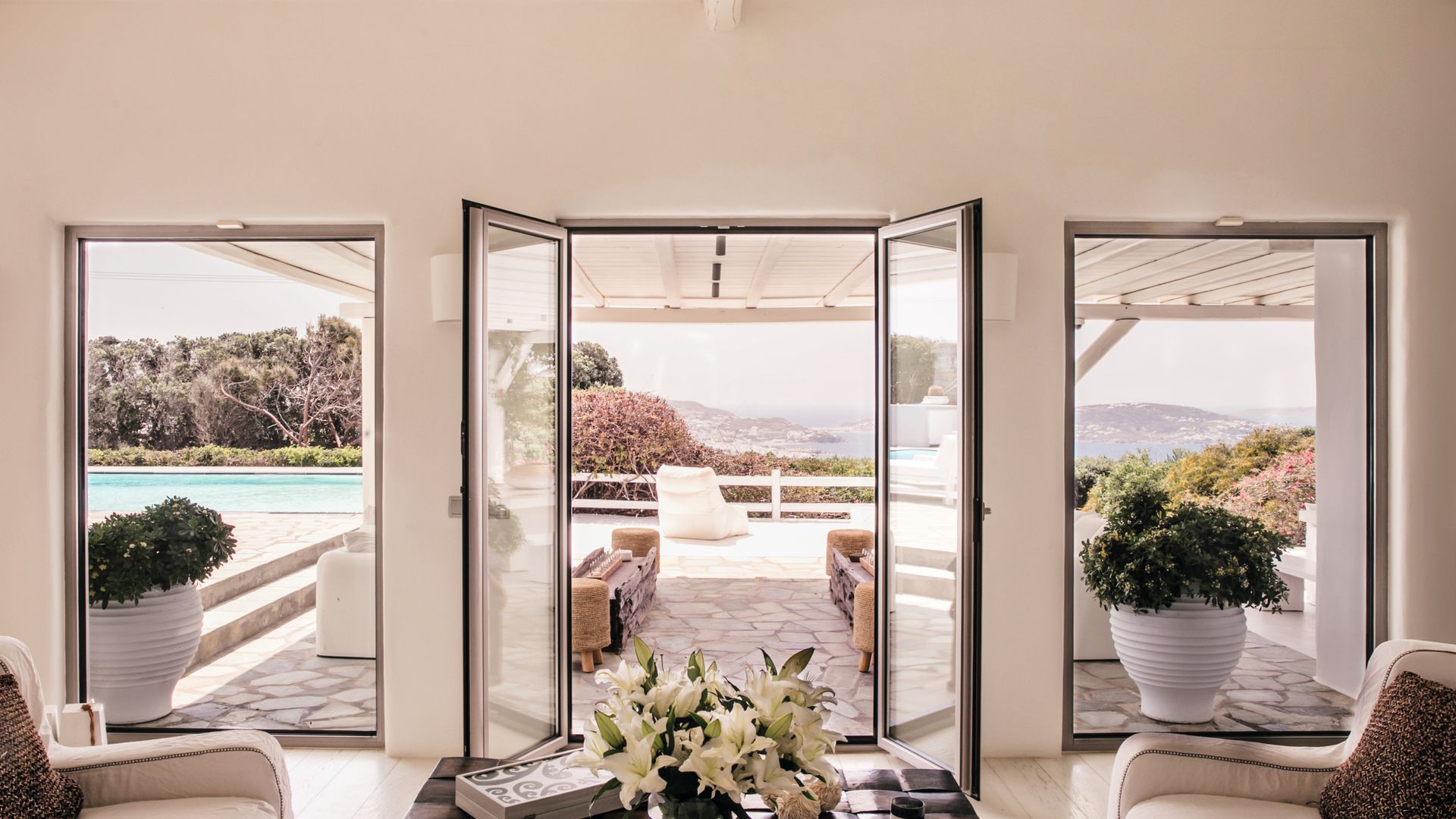 El salón con vistas a la terraza