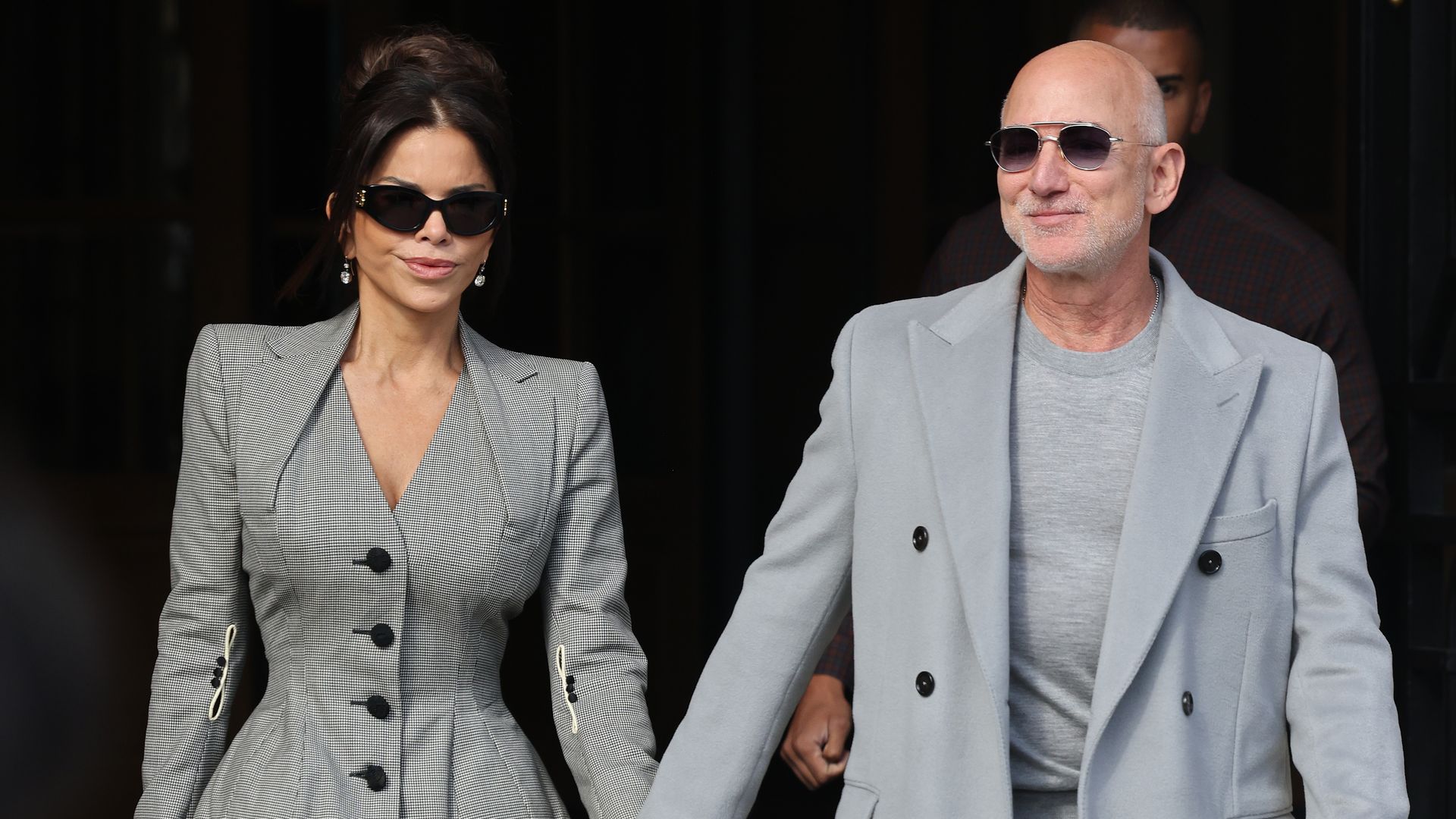 Jeff Bezos y Lauren Sánchez en la semana de la moda de París
