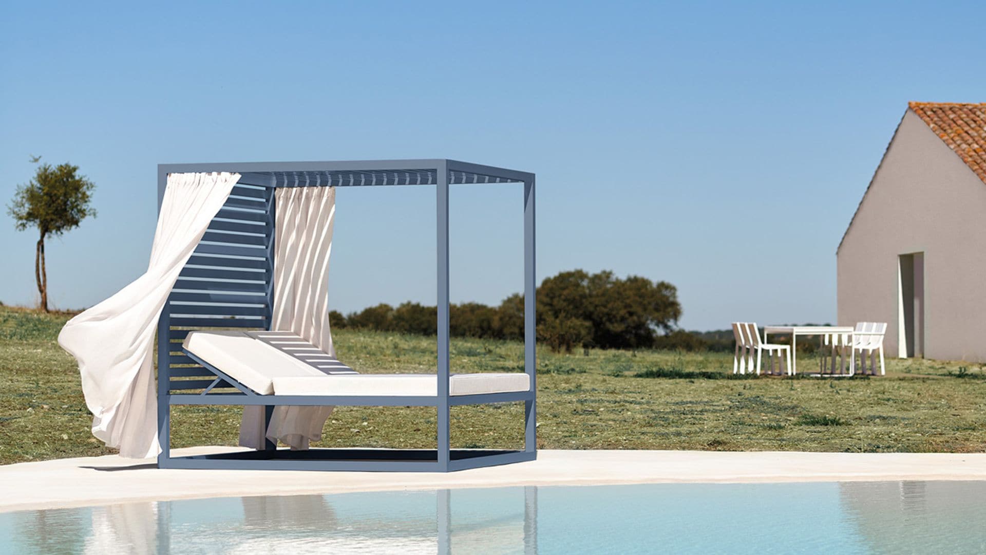 Preciosos 'daybeds' para tomar el sol o una agradable siesta en tu terraza o jardín