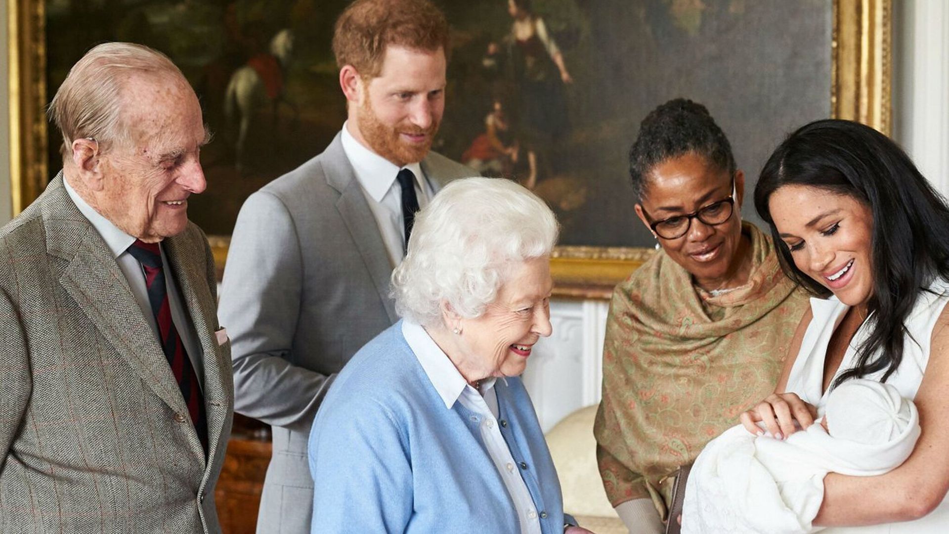 La reacción de la reina al sorpresivo anuncio del segundo bebé de Meghan y Harry