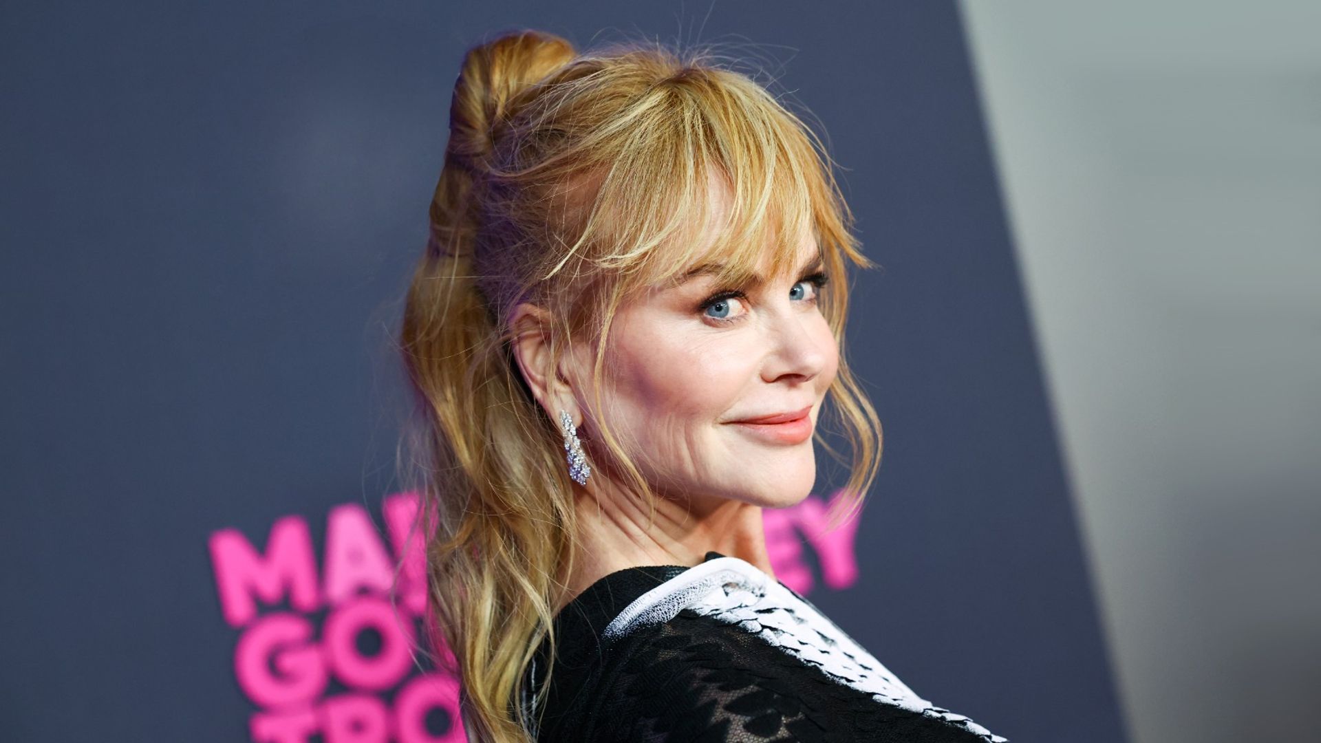 Nicole Kidman se rinde al flequillo recto y al peinado boho en el estreno de su nueva miniserie junto a Elle Fanning