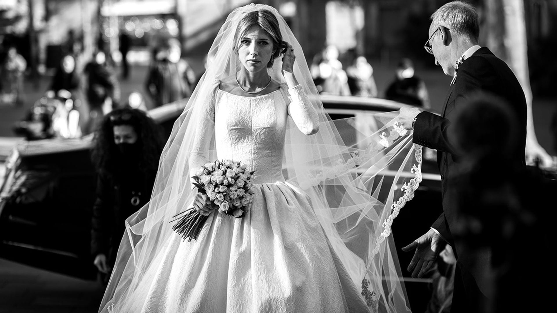 La boda de Xenia, la novia del vestido de Lorenzo Caprile de la que todos hablan