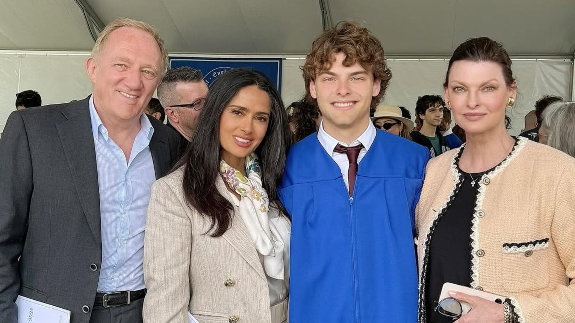 Salma Hayek y Linda Evangelista, unidas en la graduación del hijo de la supermodelo y Francois-Henri Pinault