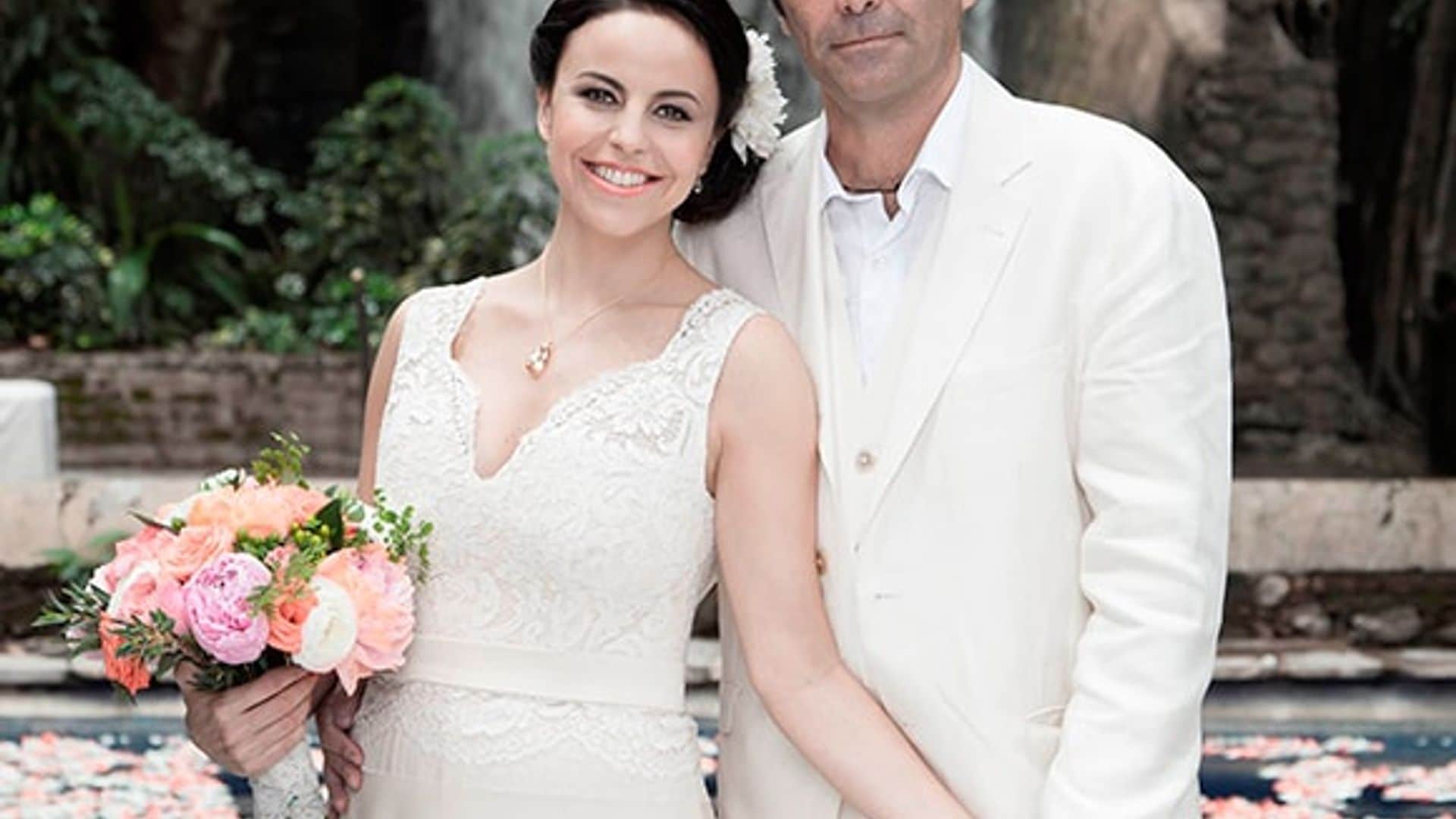 En ¡HOLA!: La boda de Cine de Carlos Bolado y Alejandra Ambrosi