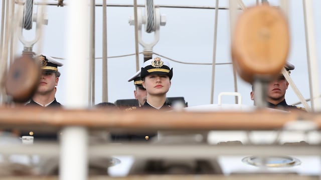 La Princesa Leonor a su llegada al buque escuela 'Juan SebastiÃ¡n de Elcano'