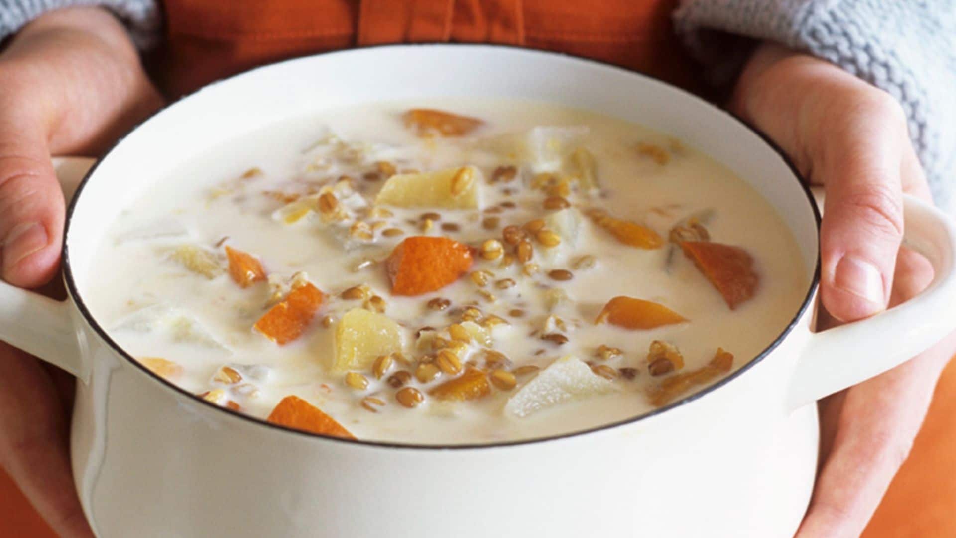 Sopa de espelta con zanahoria y patata