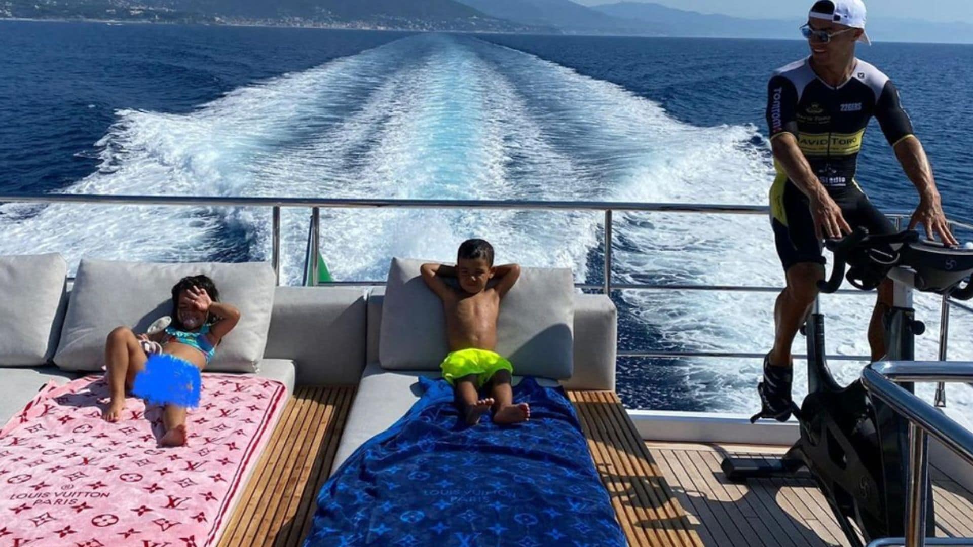 La lujosa decoración del barco de Cristiano y Georgina valorado en más de 6 millones de euros