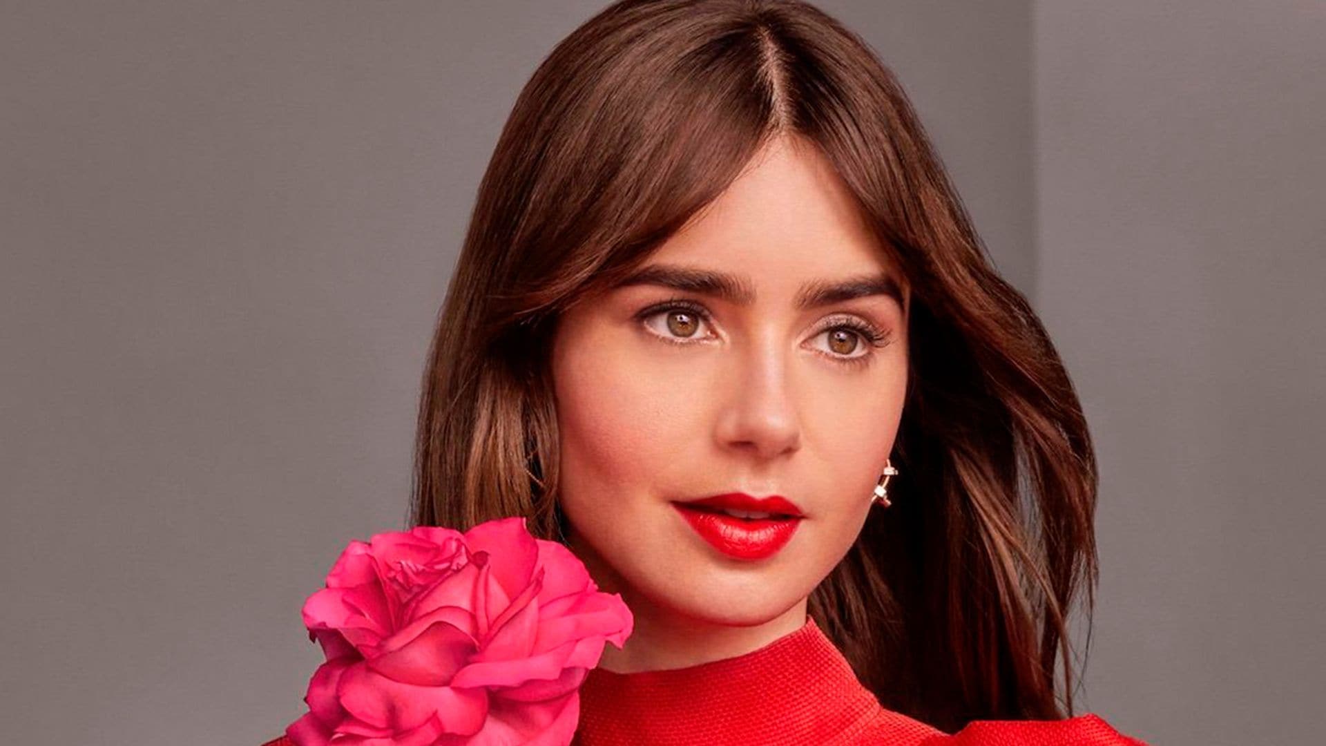 La nueva compañera de trabajo de Lily Collins... ¡es una superestrella de Hollywood!