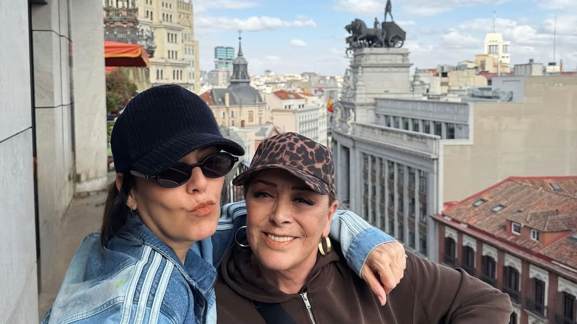 Stephanie Salas y Sylvia Pinal en Madrid.