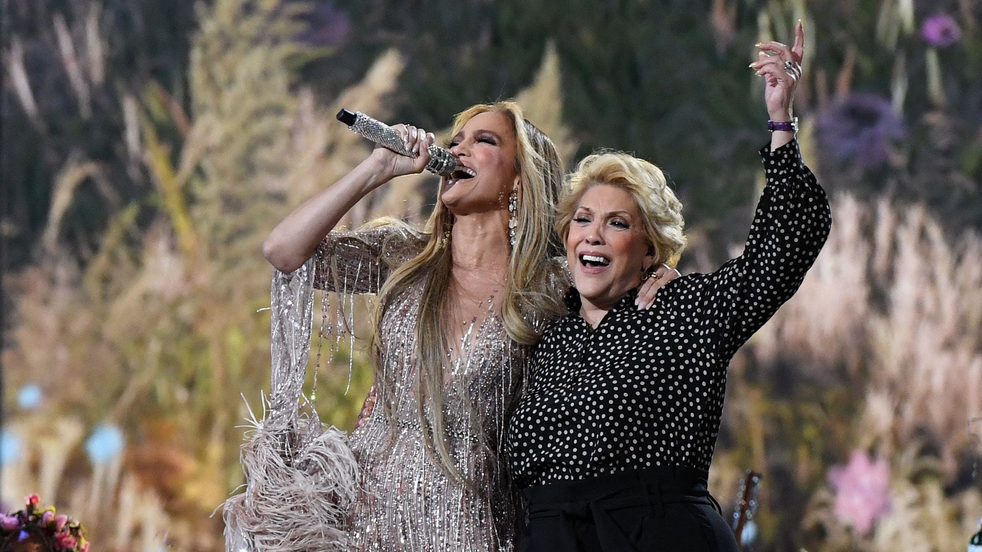 Jennifer Lopez y su mamá Guadalupe Ramírez