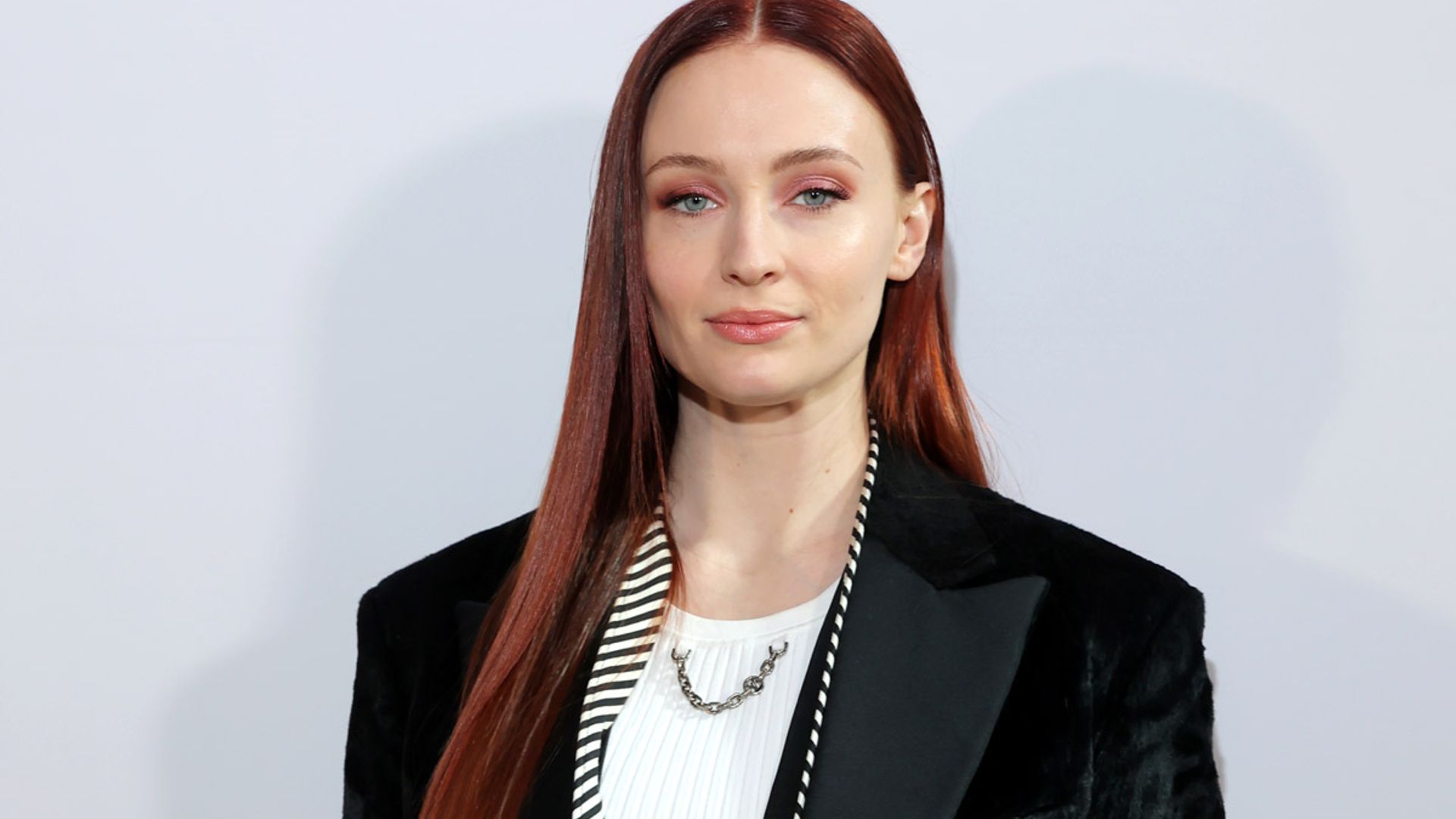 Sophie Turner confirma su segundo embarazo al 'estilo Rihanna'