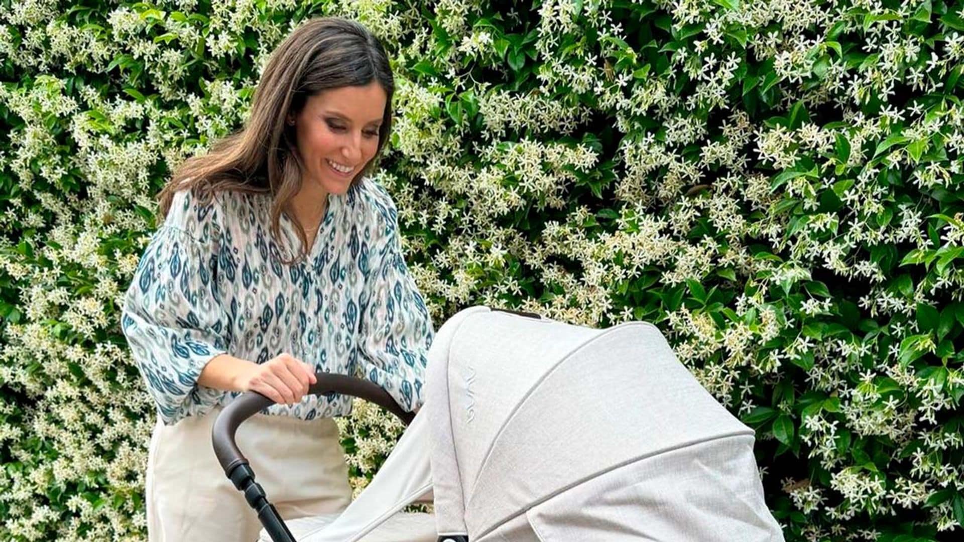 Ana Boyer se apunta como Tamara Falcó al calzado cómodo que mejor combina con básicos