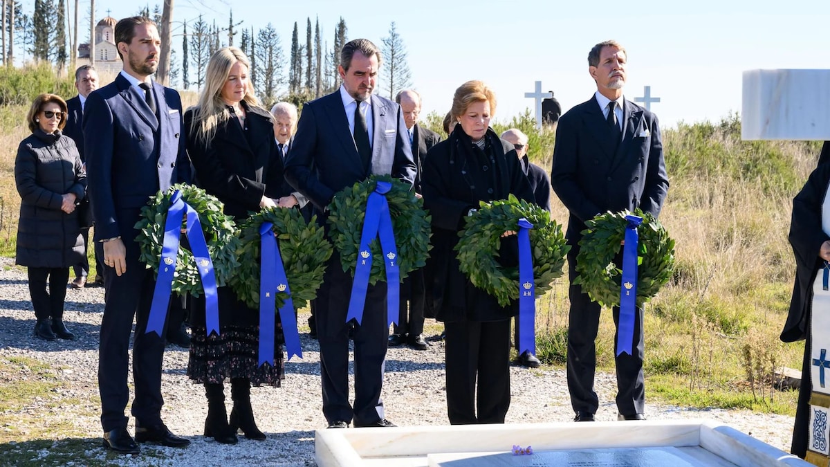 Las fotos de la Familia Real griega en el homenaje en Tatoi al rey Constantino en el día en que murió la princesa Irene