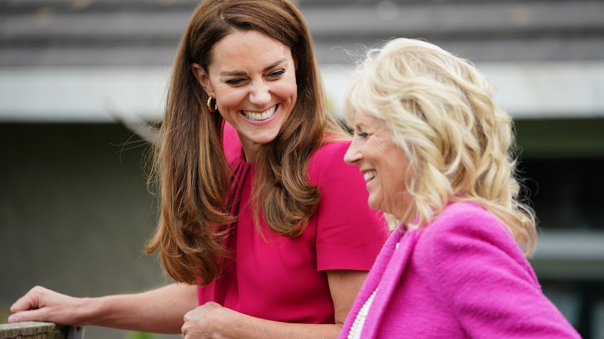 Kate Middleton y la primera dama, la Dra. Jill Biden, coordinadas en rosa